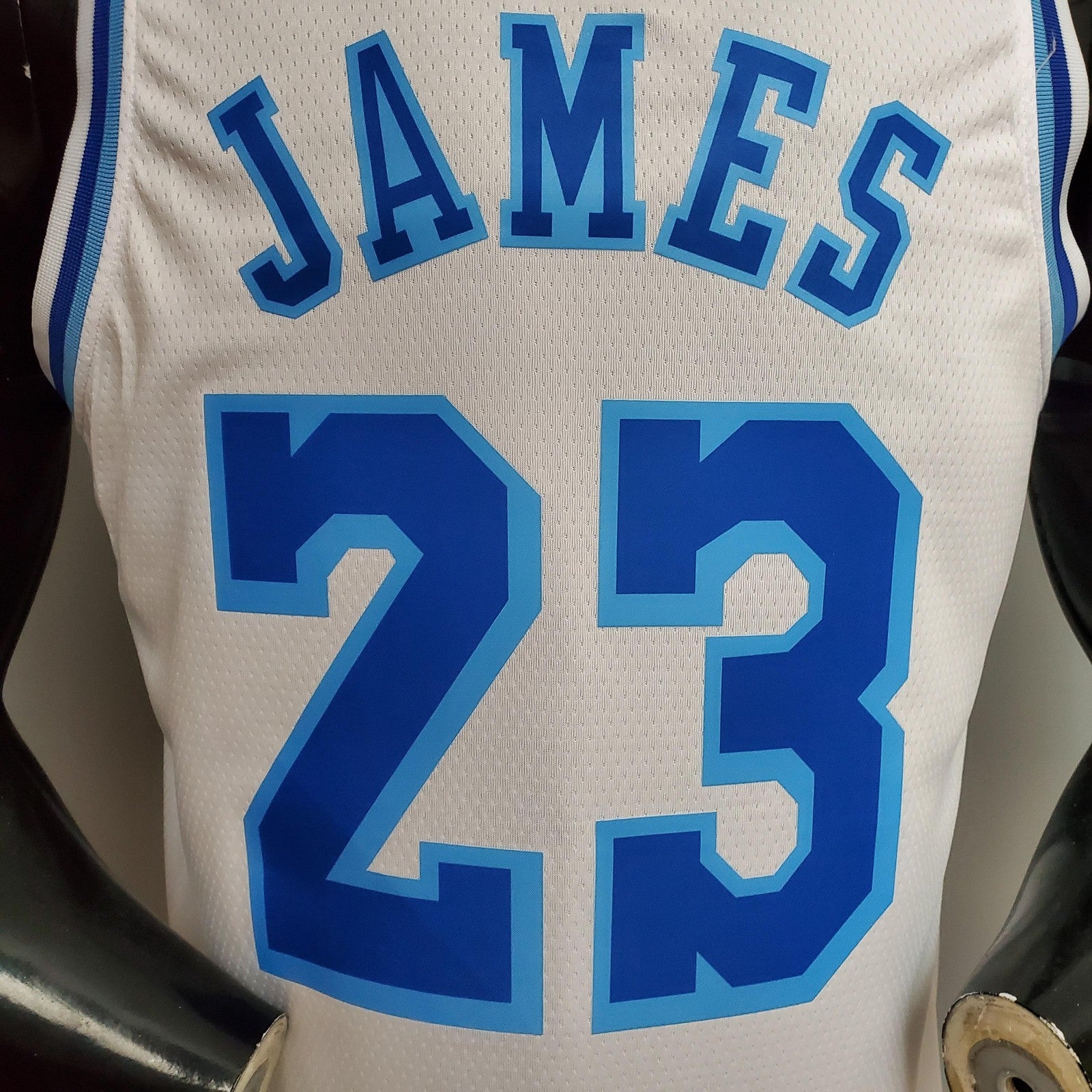 New James #23 Los Angeles Lakers White Nba Jersey Nike Connect Recognition