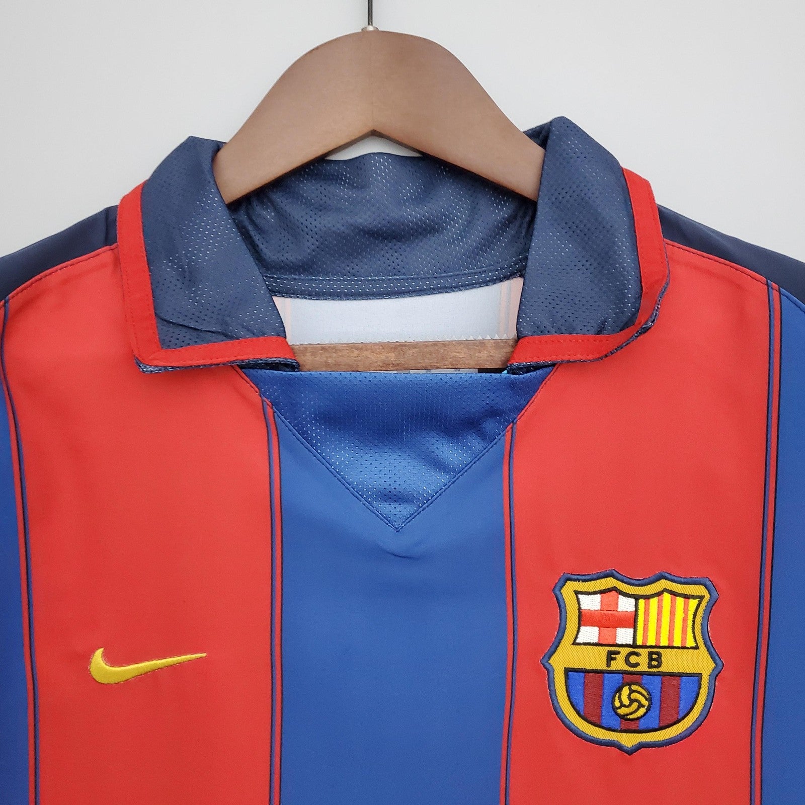 Retro Barcelona Home