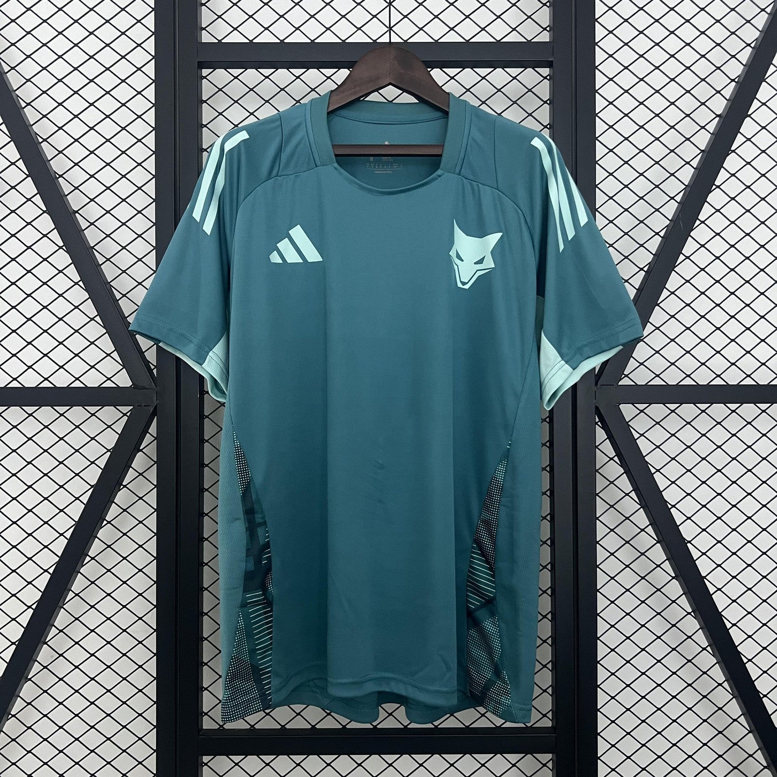 25 26 Cruzeiro Training Suit