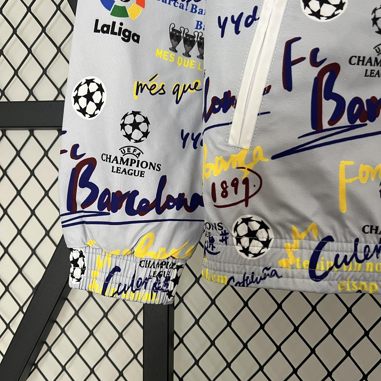 23 24 Barcelona Trench Coat Reversible