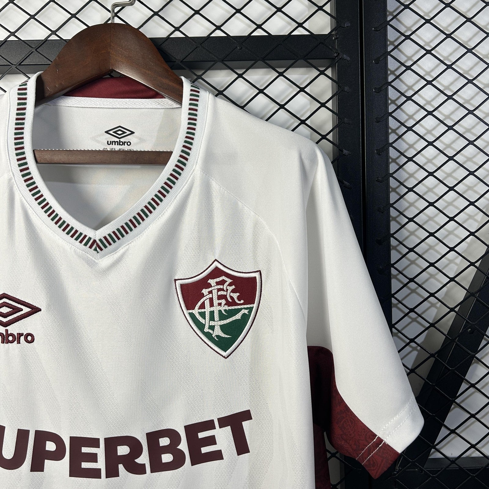 25 26 Fluminense Away