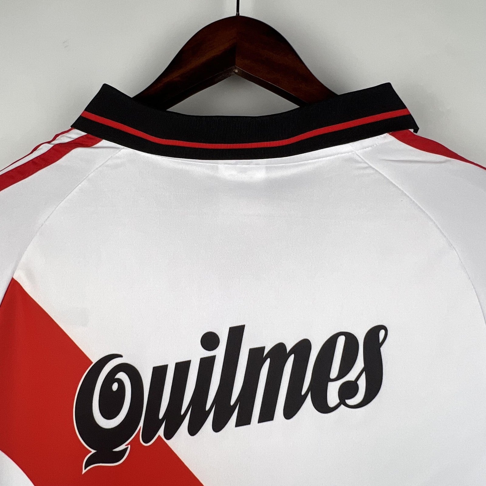 Retro River Plate Home