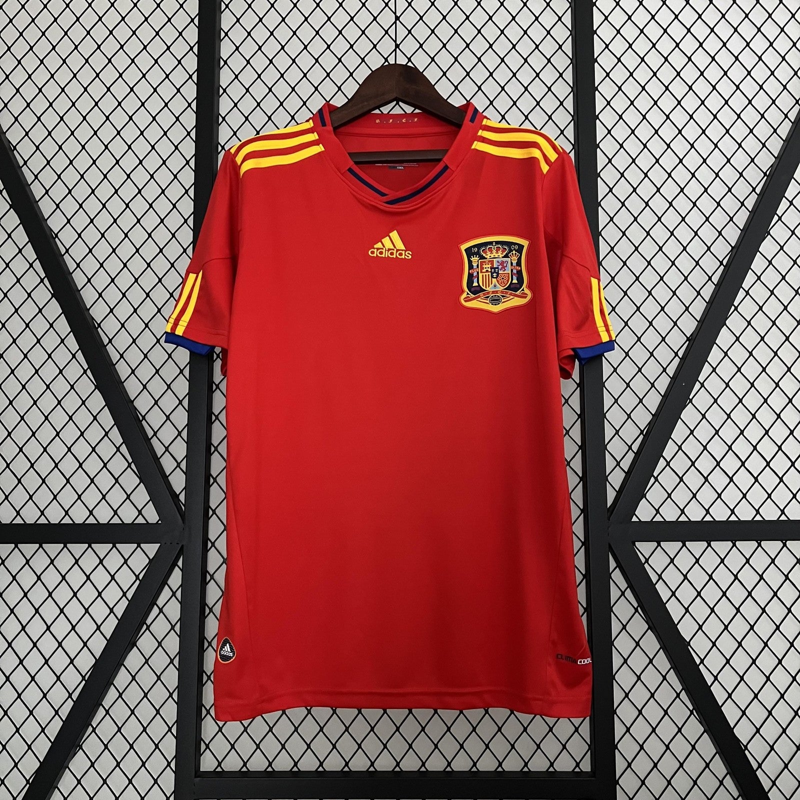 Retro Spain 2010 Home
