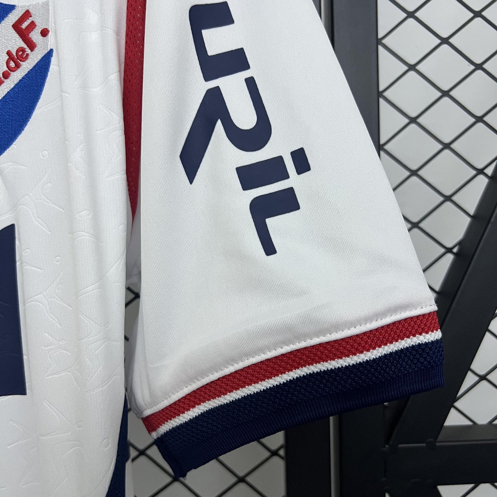 25 26 Uruguayan National White