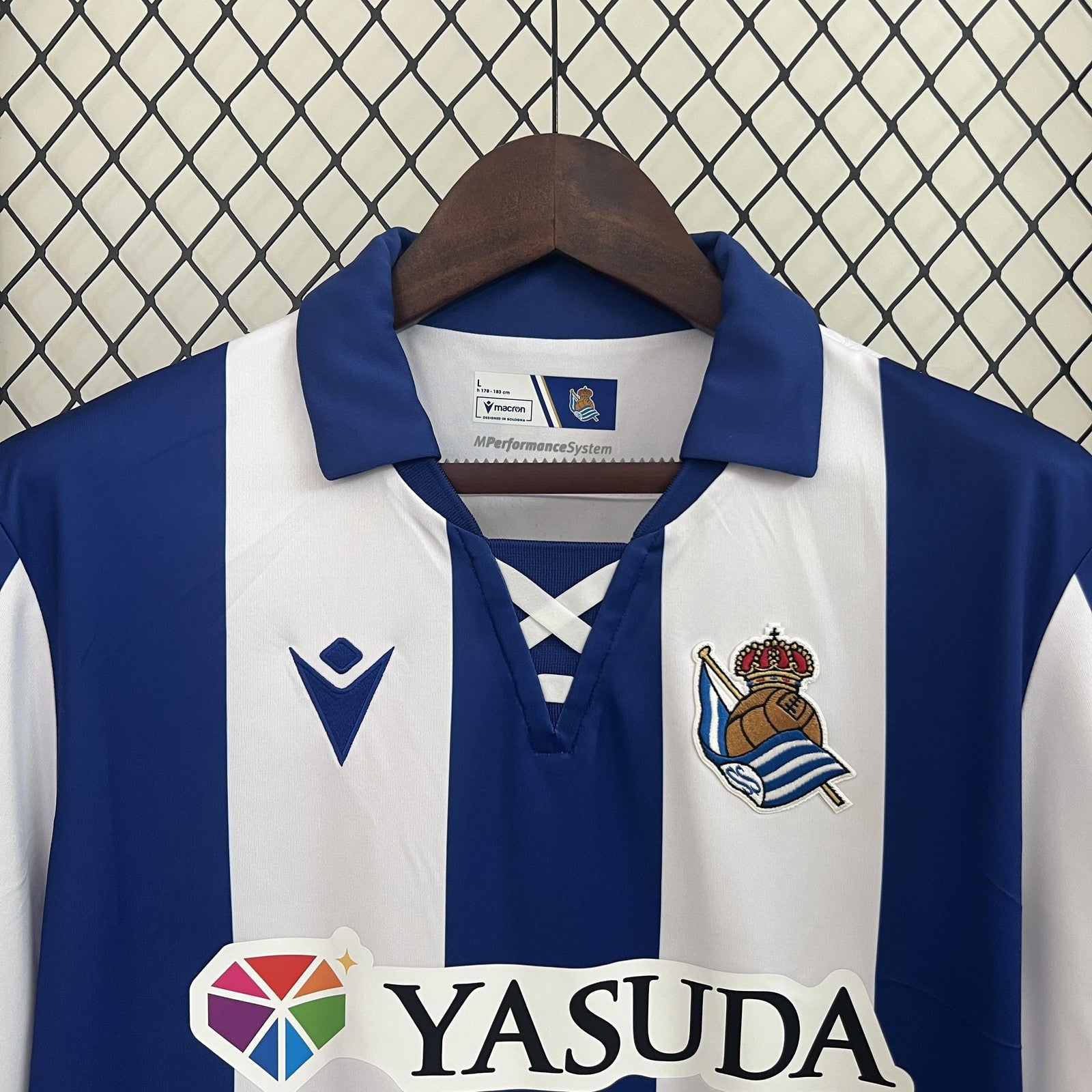24 25 Real Sociedad Home