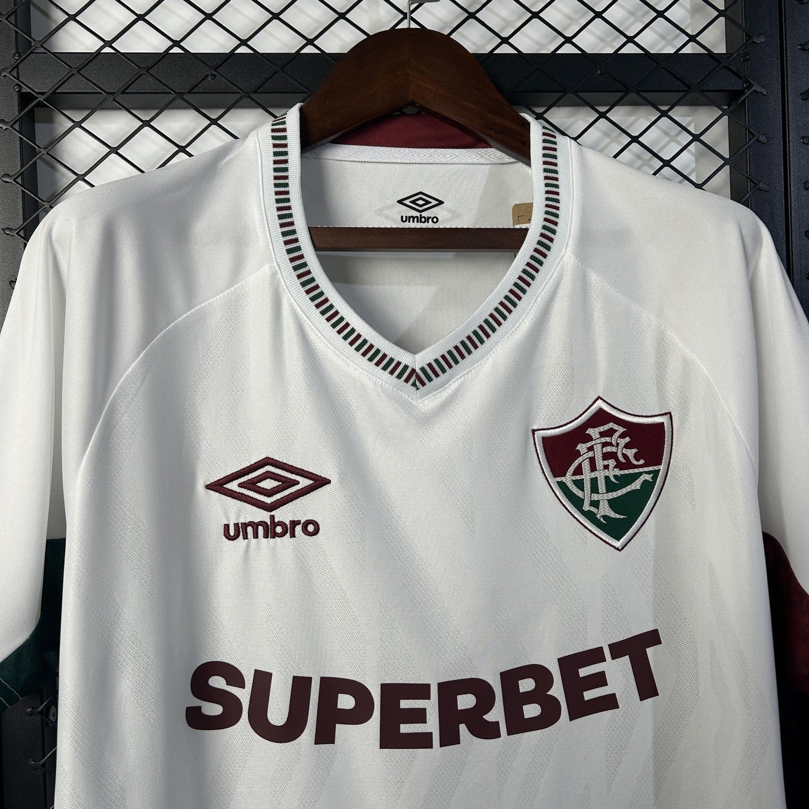 25 26 Fluminense Away