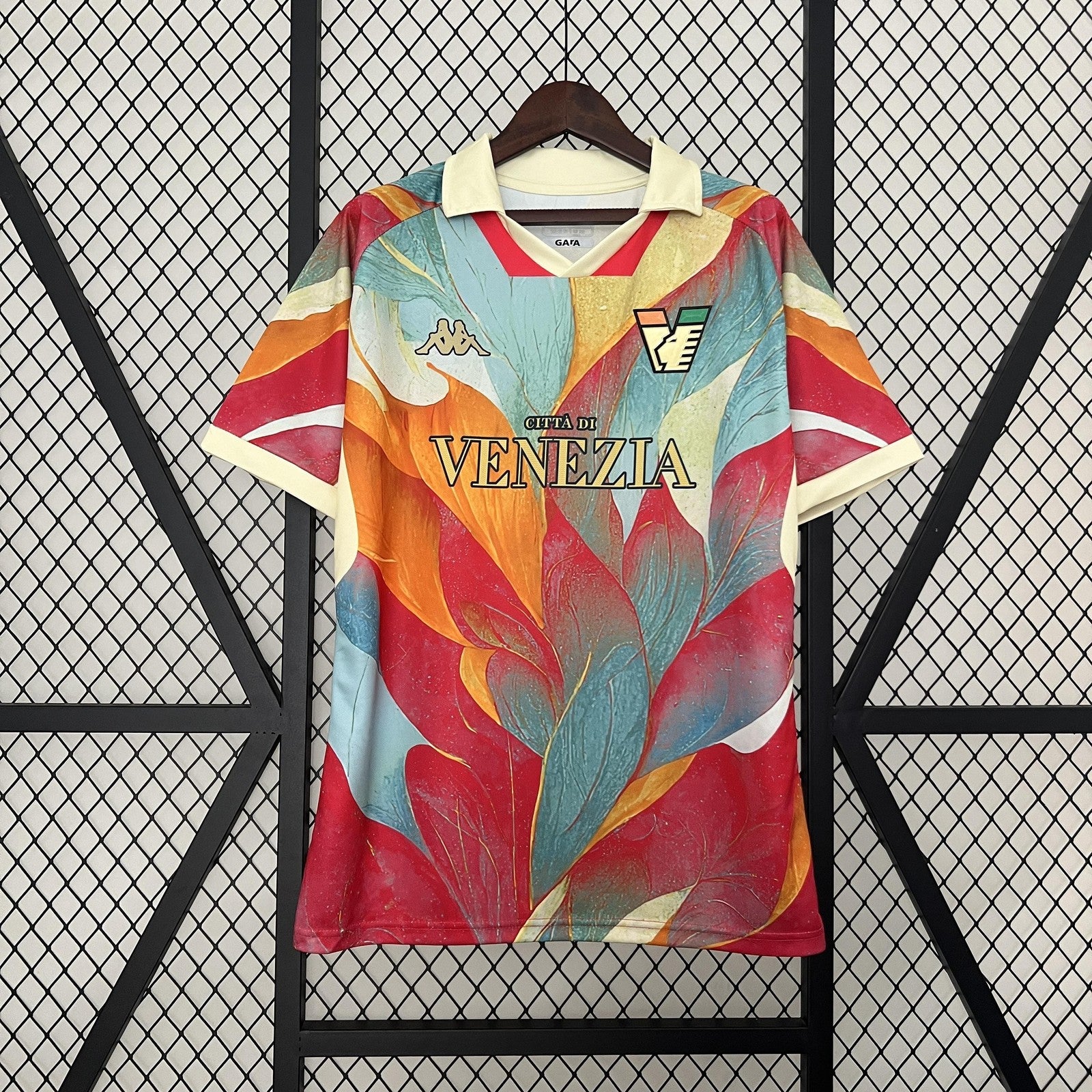 24 25 Venice Special Edition