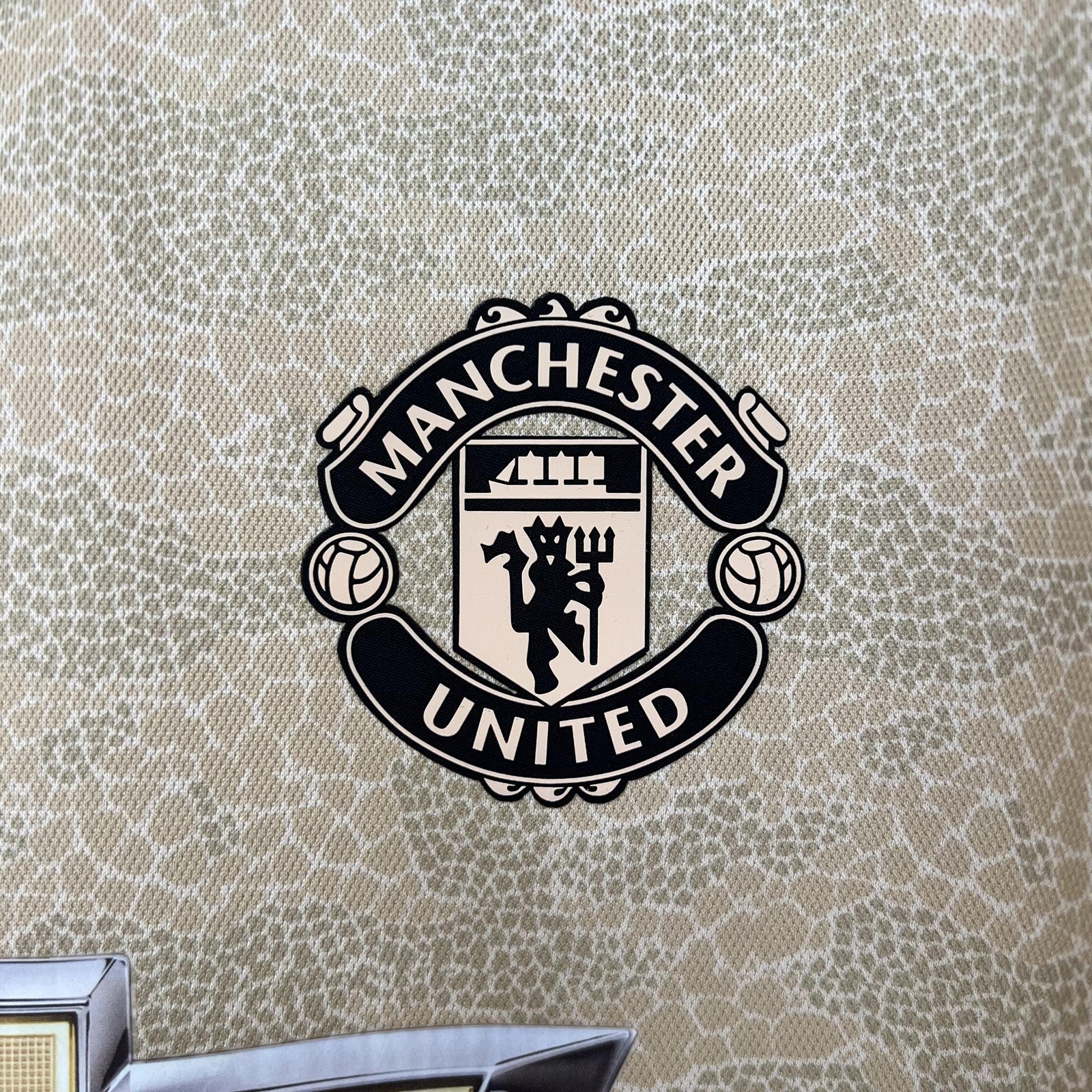 Retro M U 19 20 Away