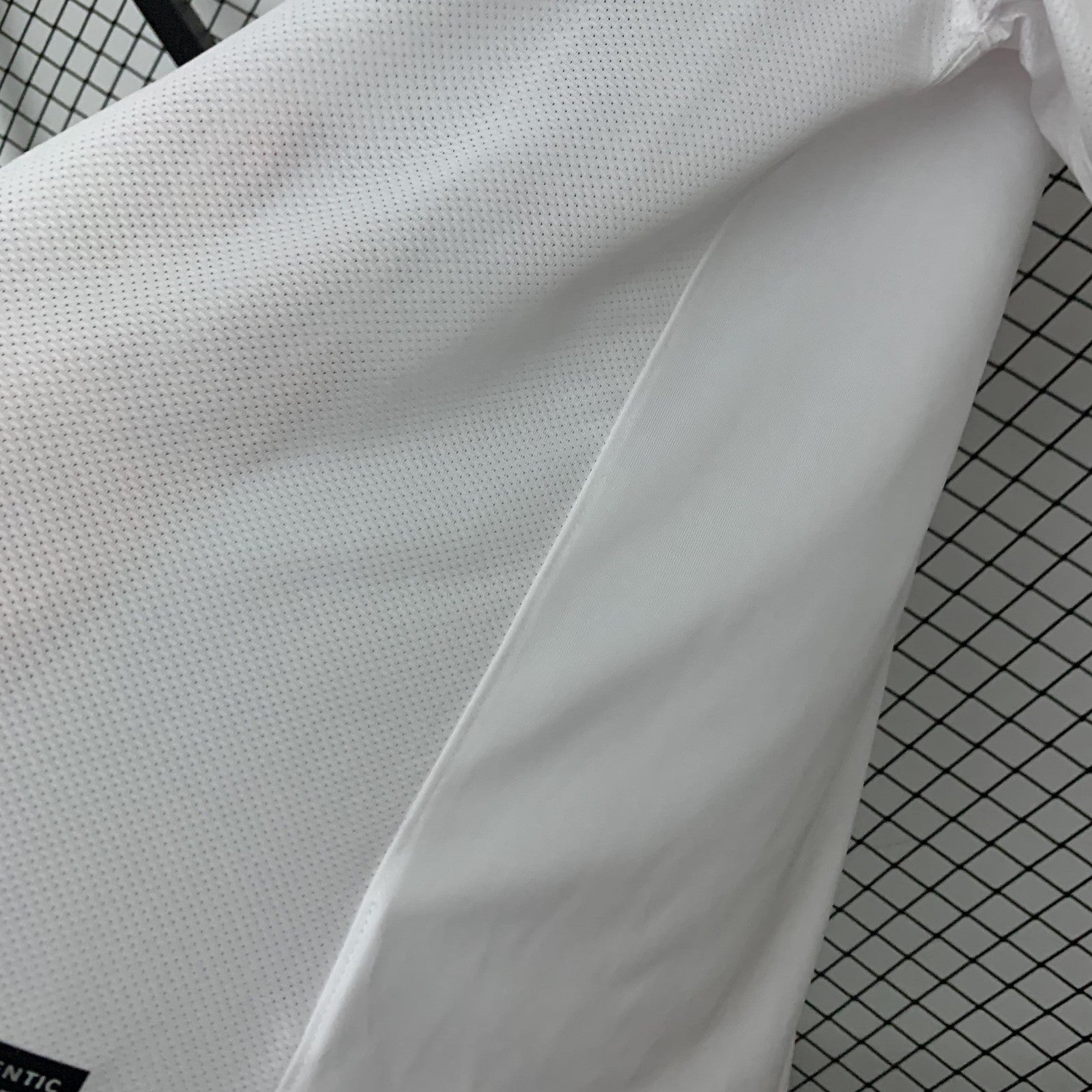 Retro M U 10 11 Away