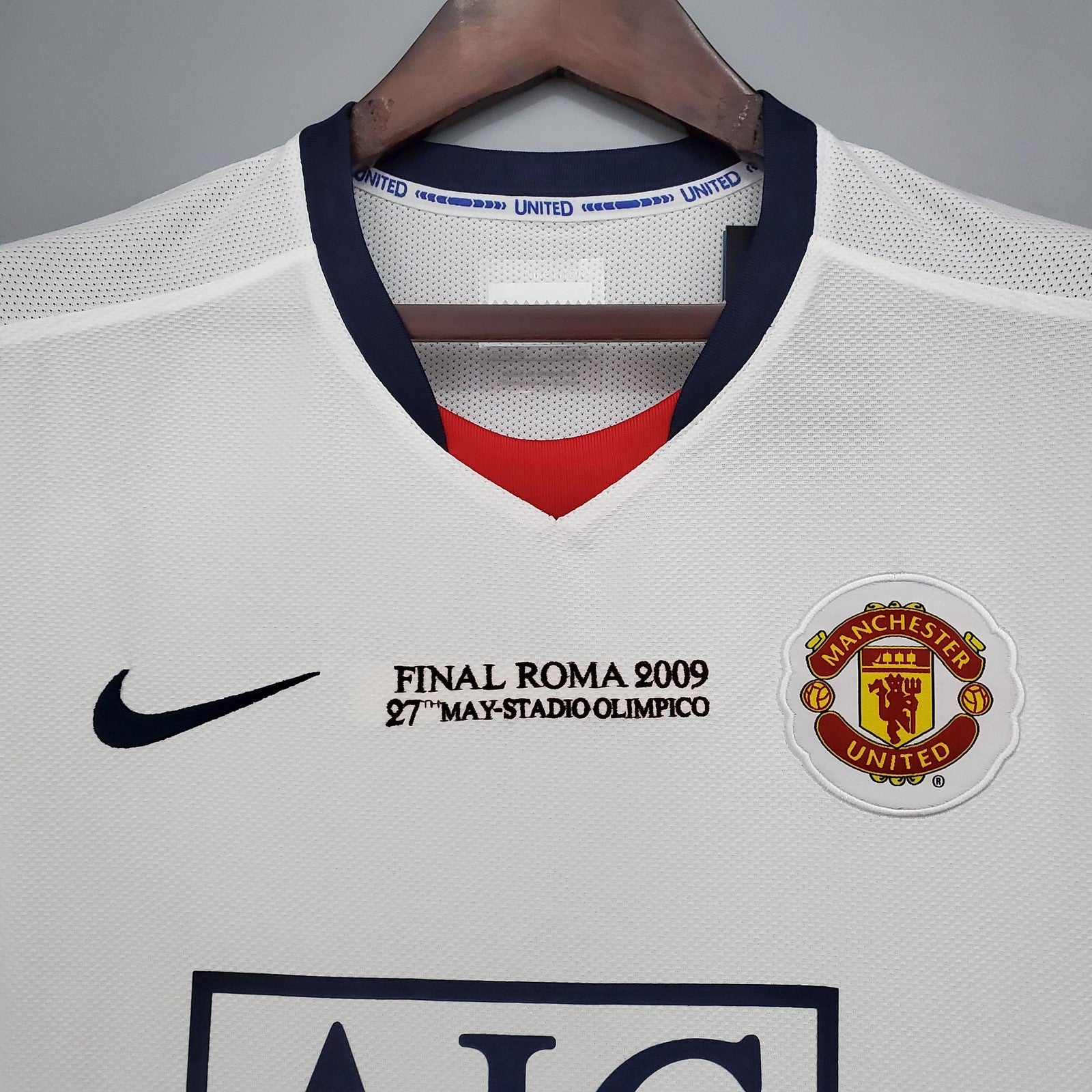 Retro Manchester United Champions League Away White