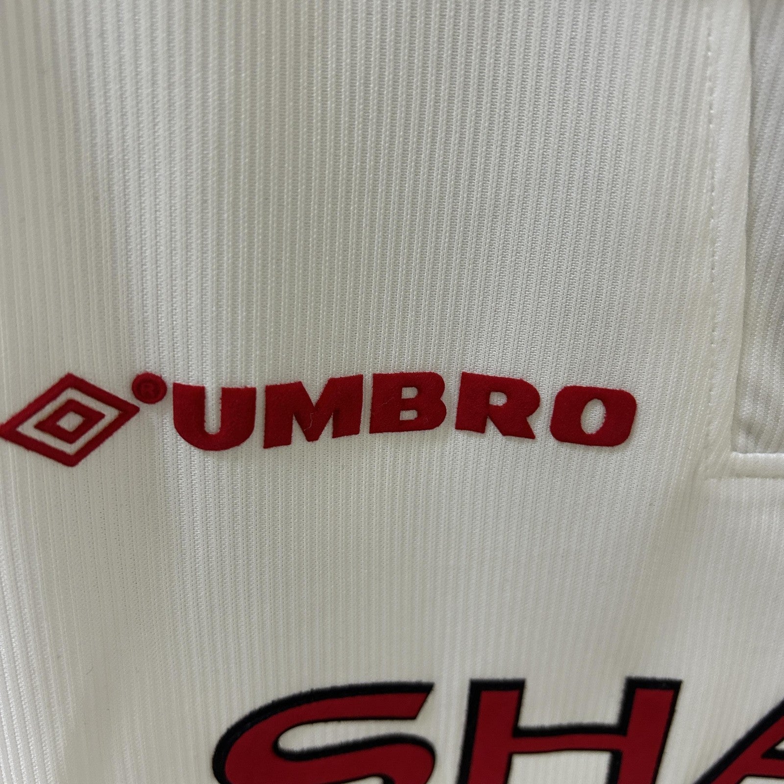 Retro M U Commemorative Edition