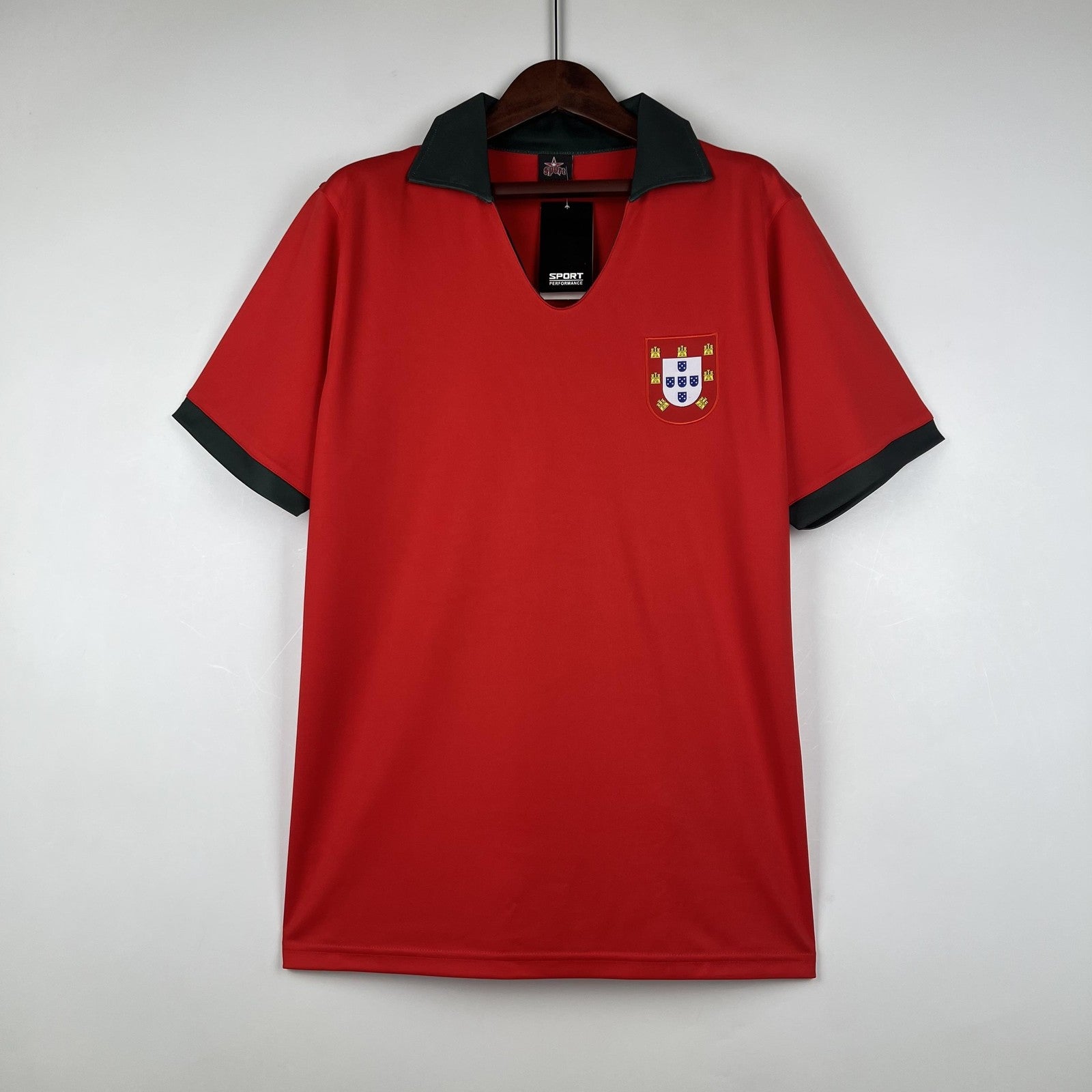Retro Portugal 1972 Home