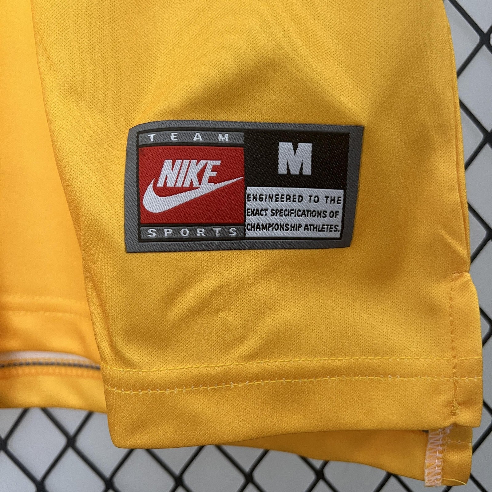 Retro Arsenal 97 99 Away