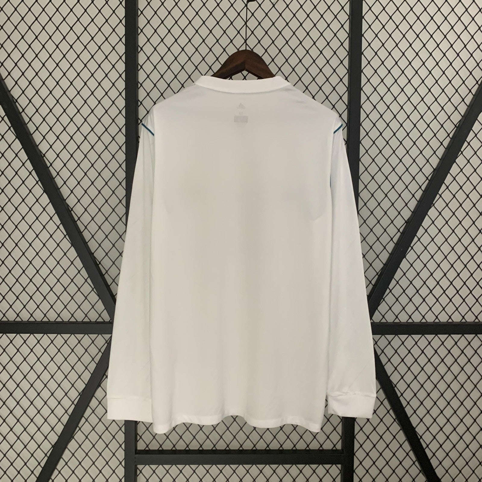 Retro Long Sleeve Real Madrid 17 18 Home