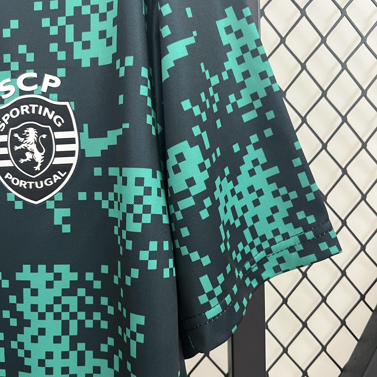 24 25 Sporting Lisbon Training Jersey