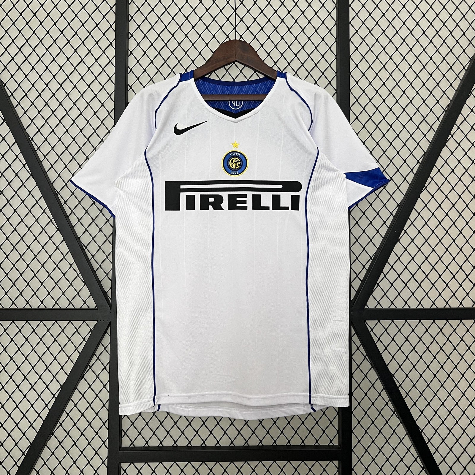 Retro Inter Milan 04 05 Away