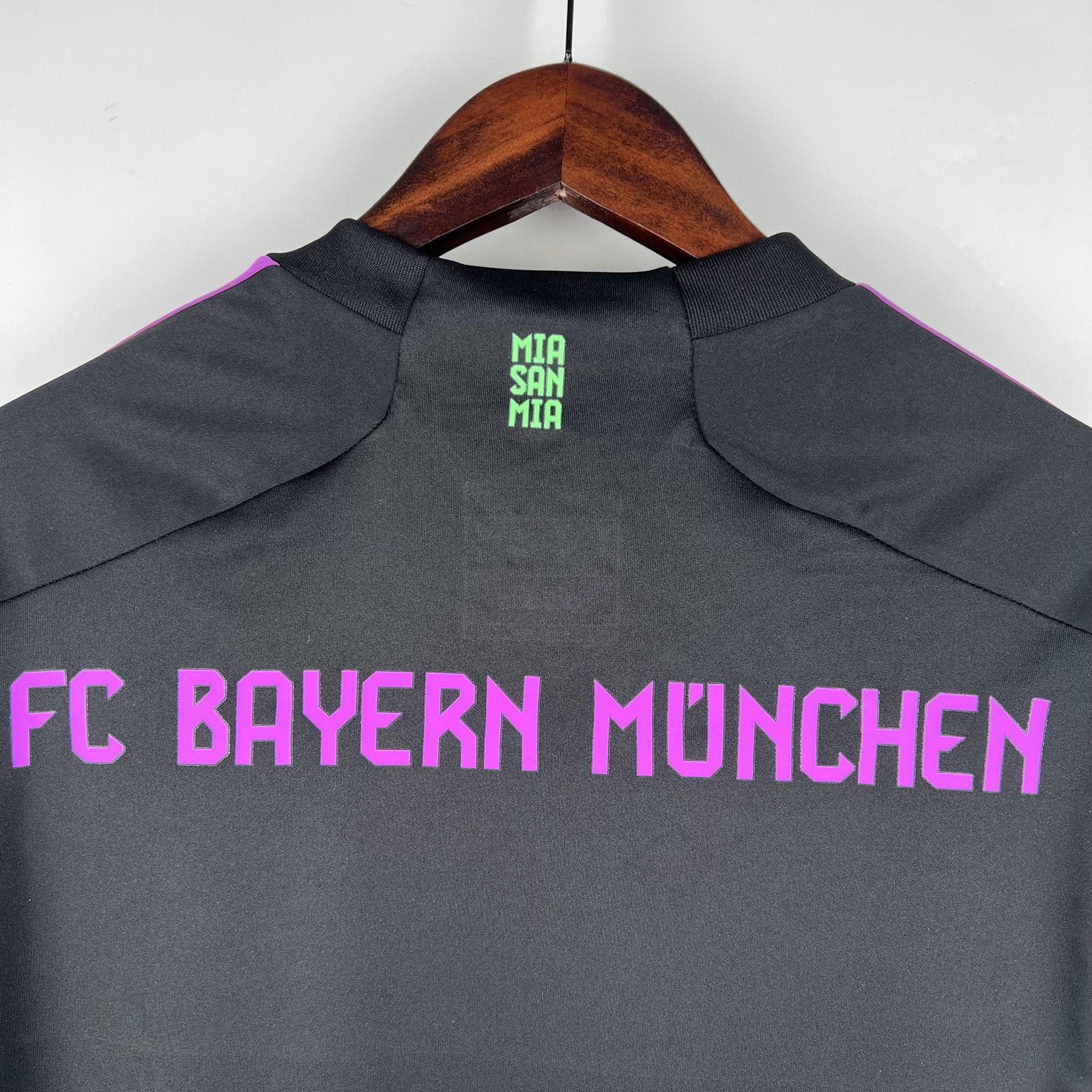 23 24 Bayern Munich Away