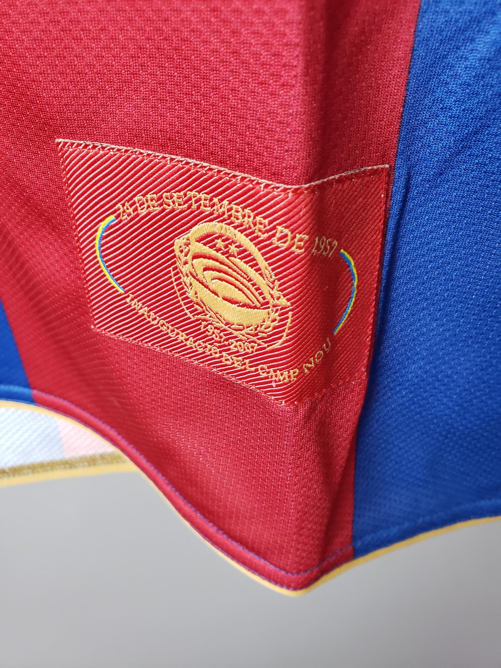 Retro Barcelona Long Sleeves Home