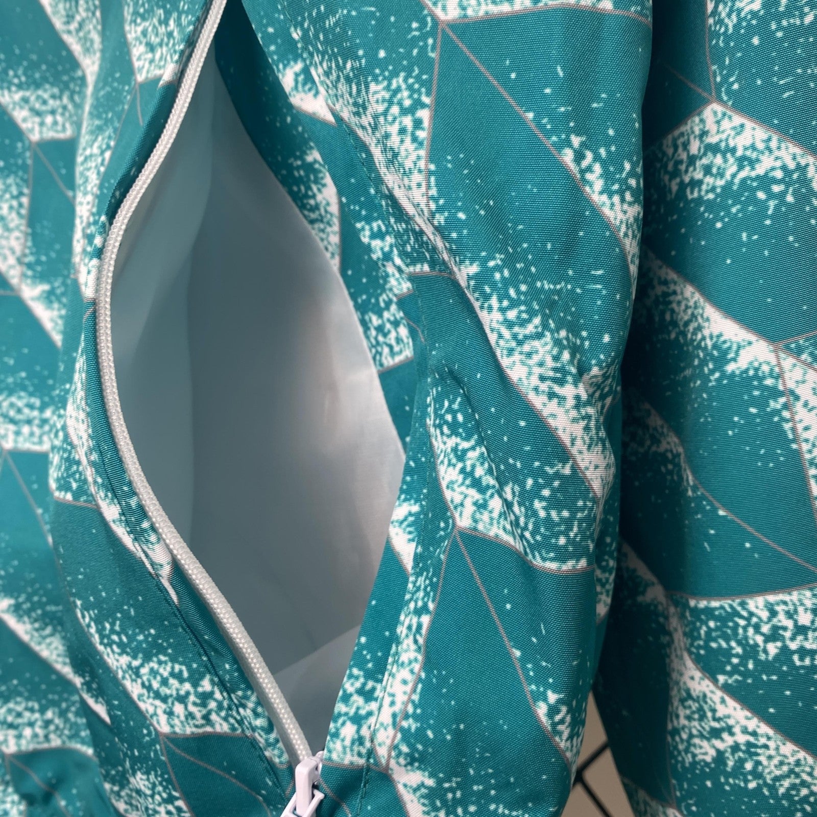 24 25 German Windbreaker