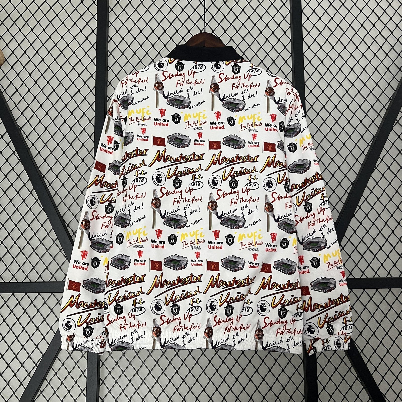 23 24 M U Trench Coat Reversible 2