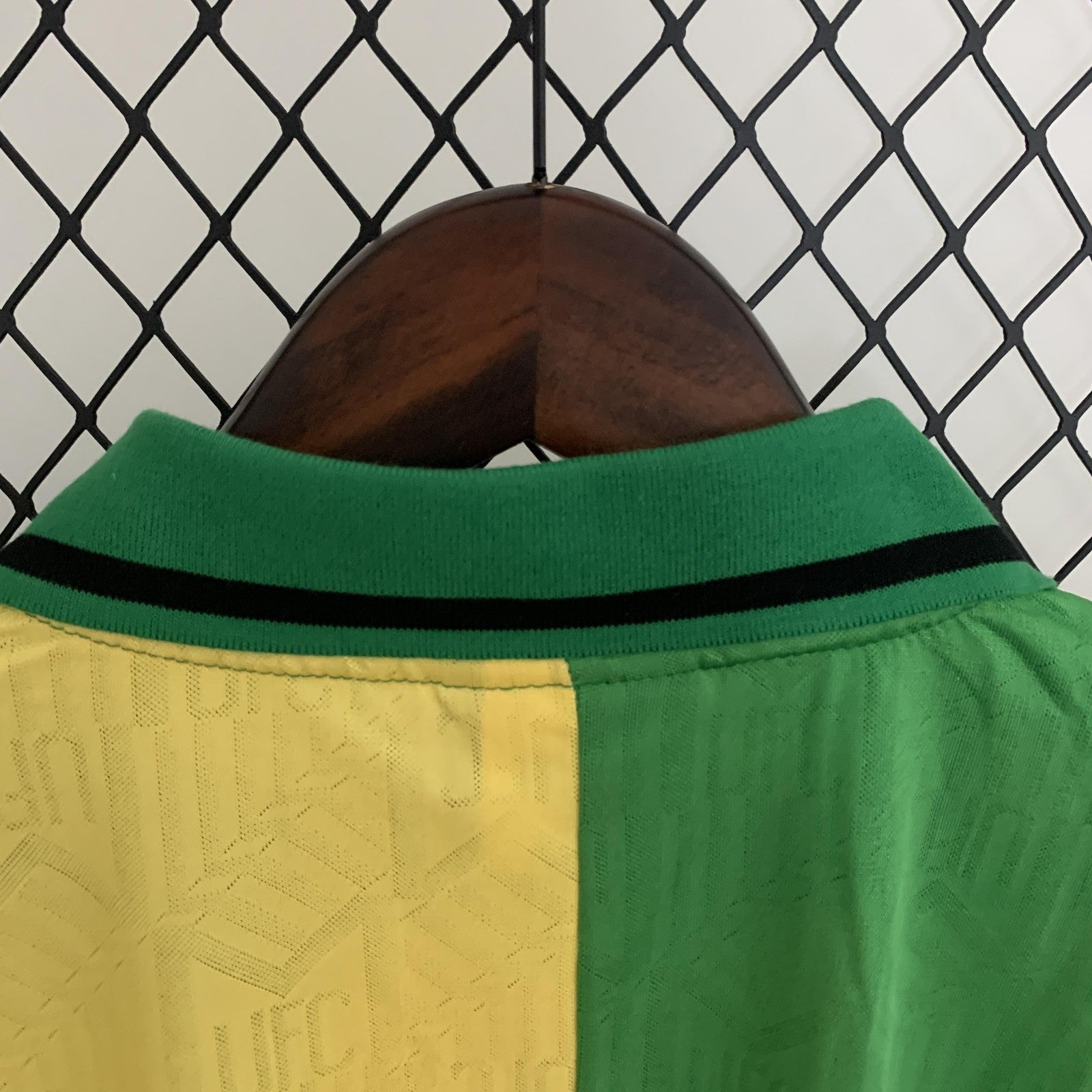 Retro Long Sleeve M U Third Away