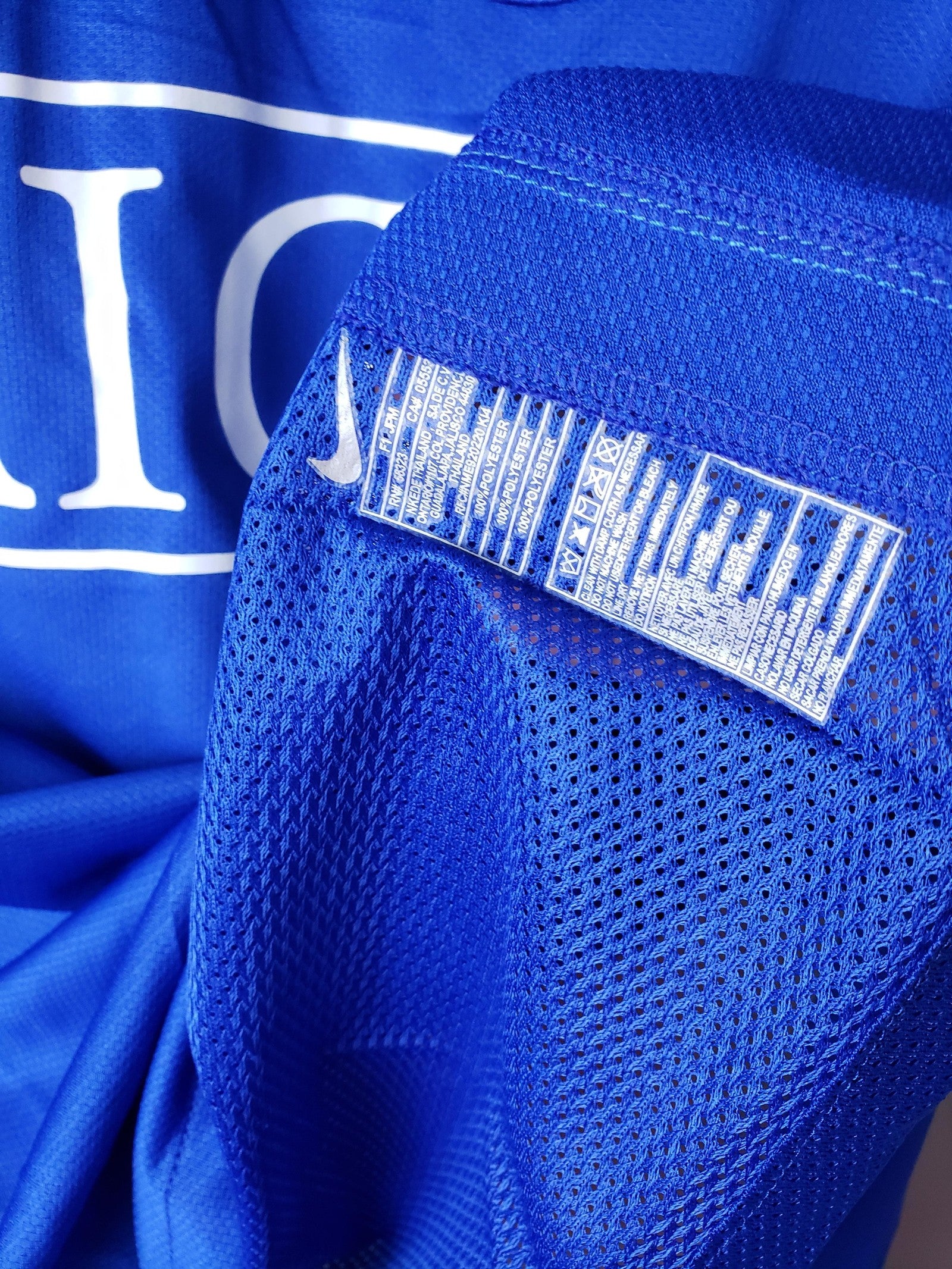 07 08 M U Away Long Sleeve Retro