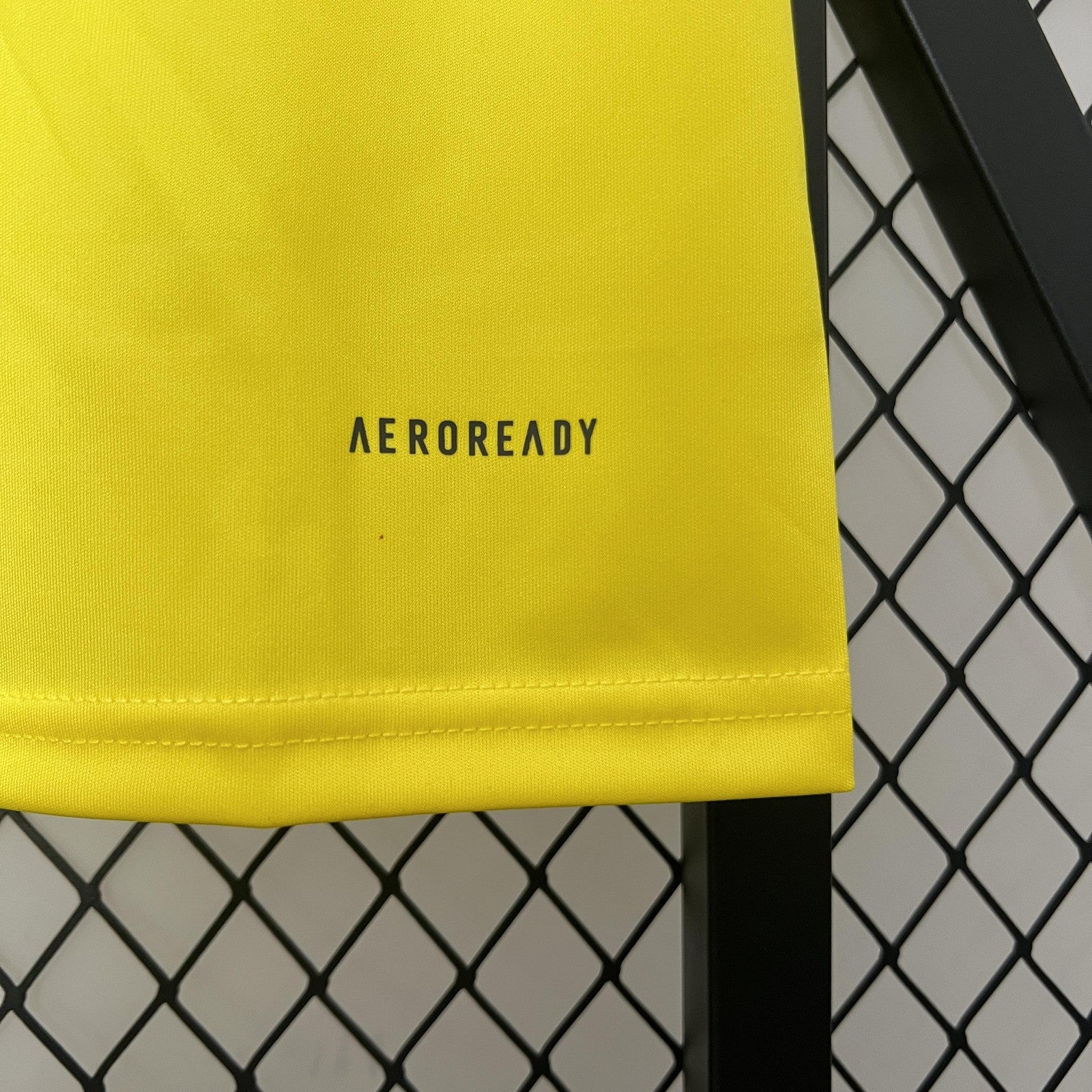 24 25 Vest Flamenco Training Wear Yellow