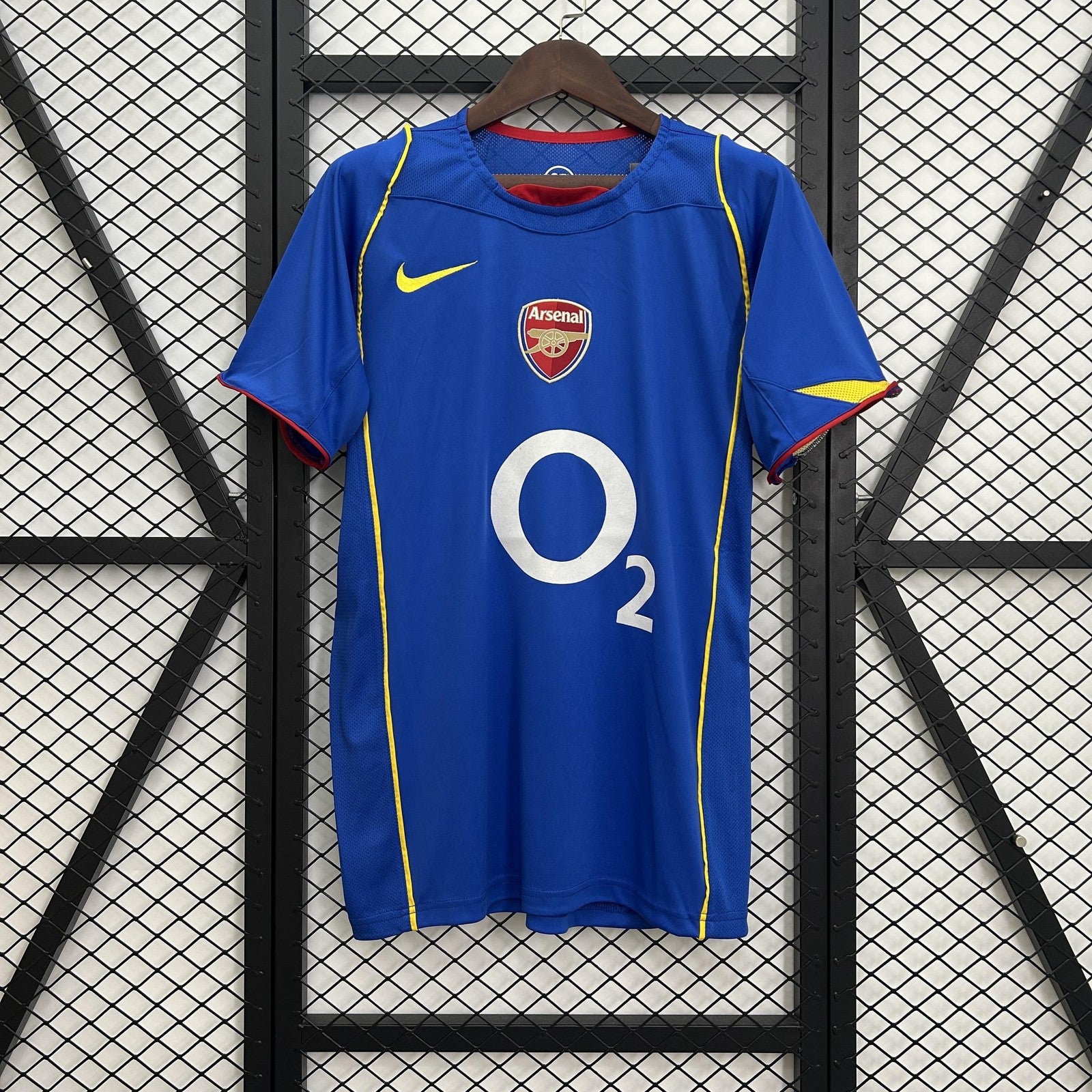 Retro Arsenal 04 05 Away