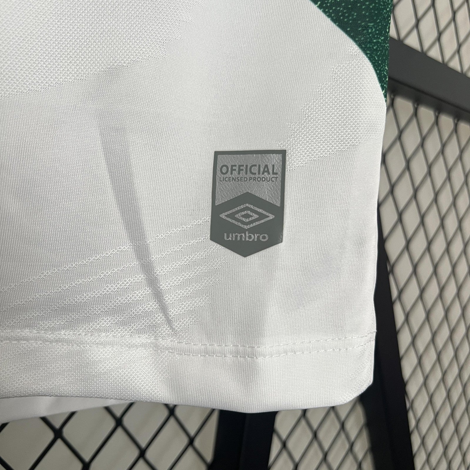 24 25 Fluminense Away