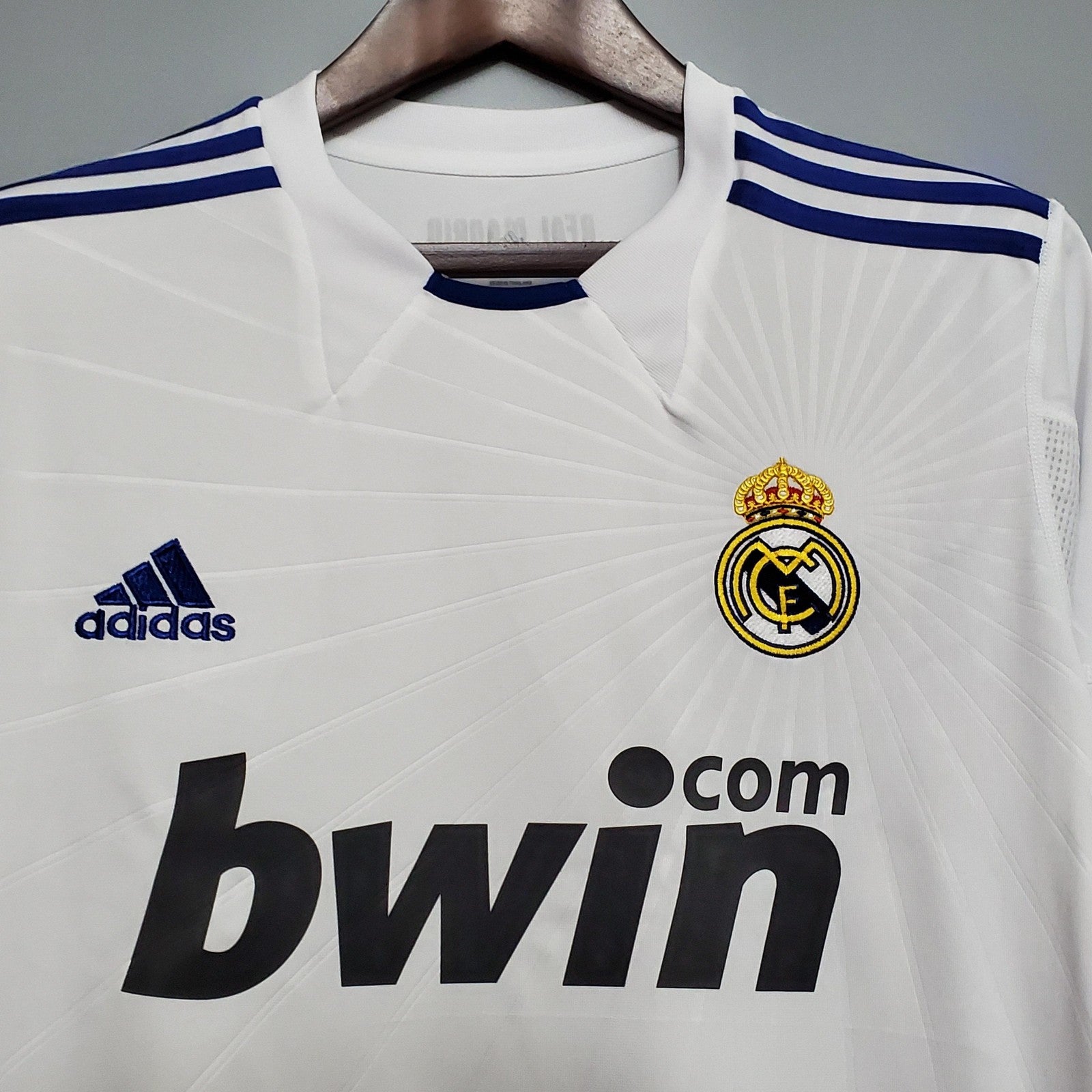 Retro Real Madrid 10 11 Long Sleeve Home