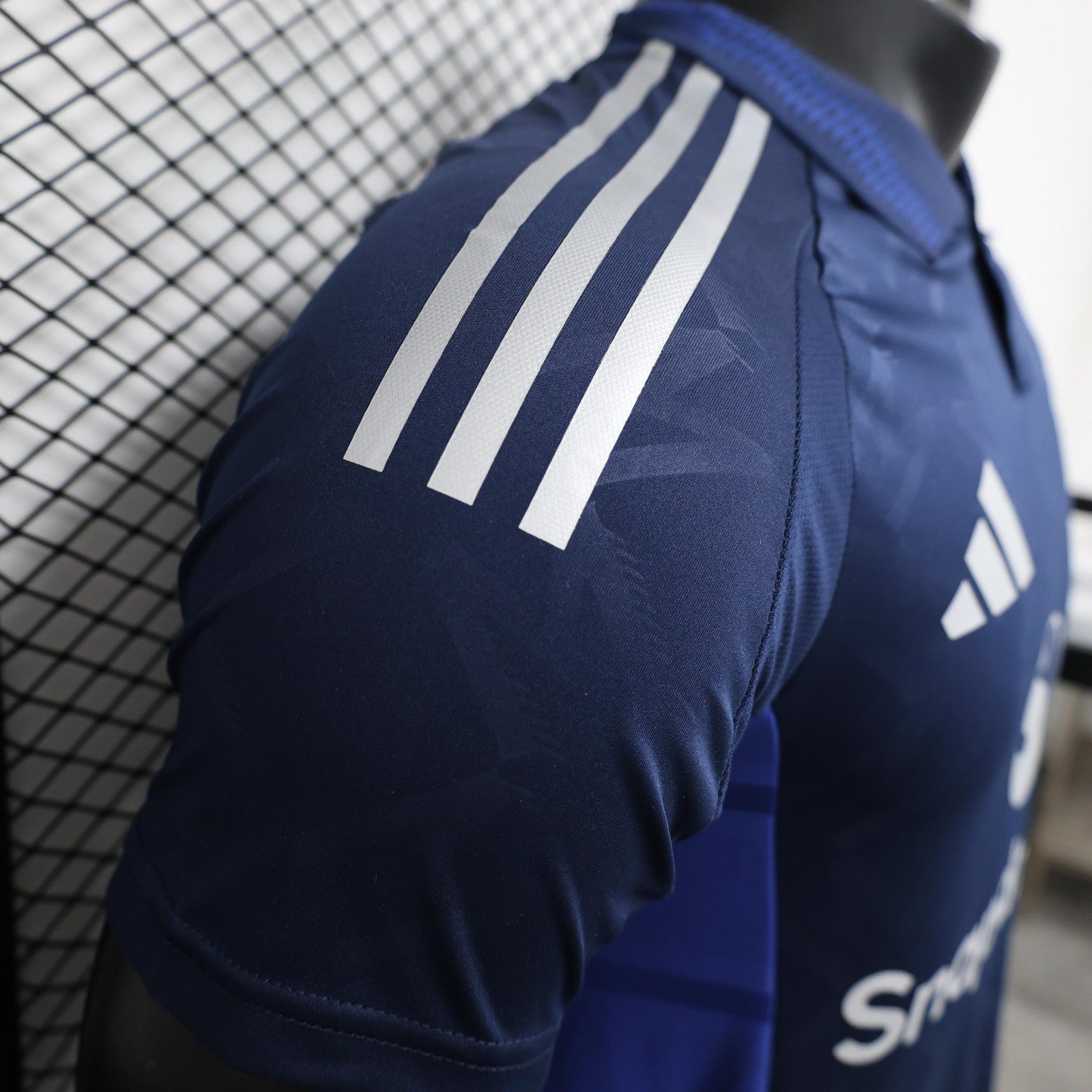 24 25 Player M U Away