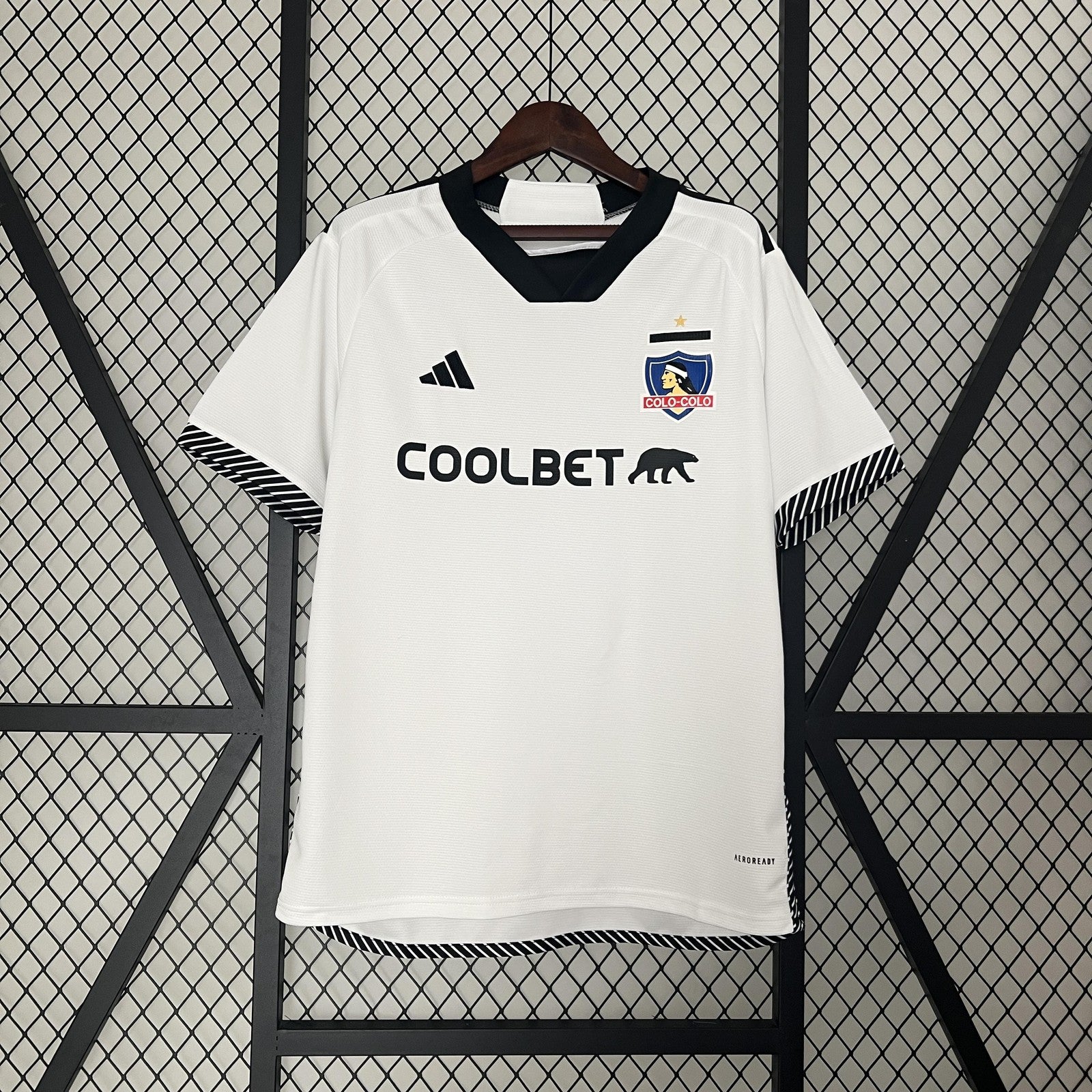 24 25 Colo Colo Home