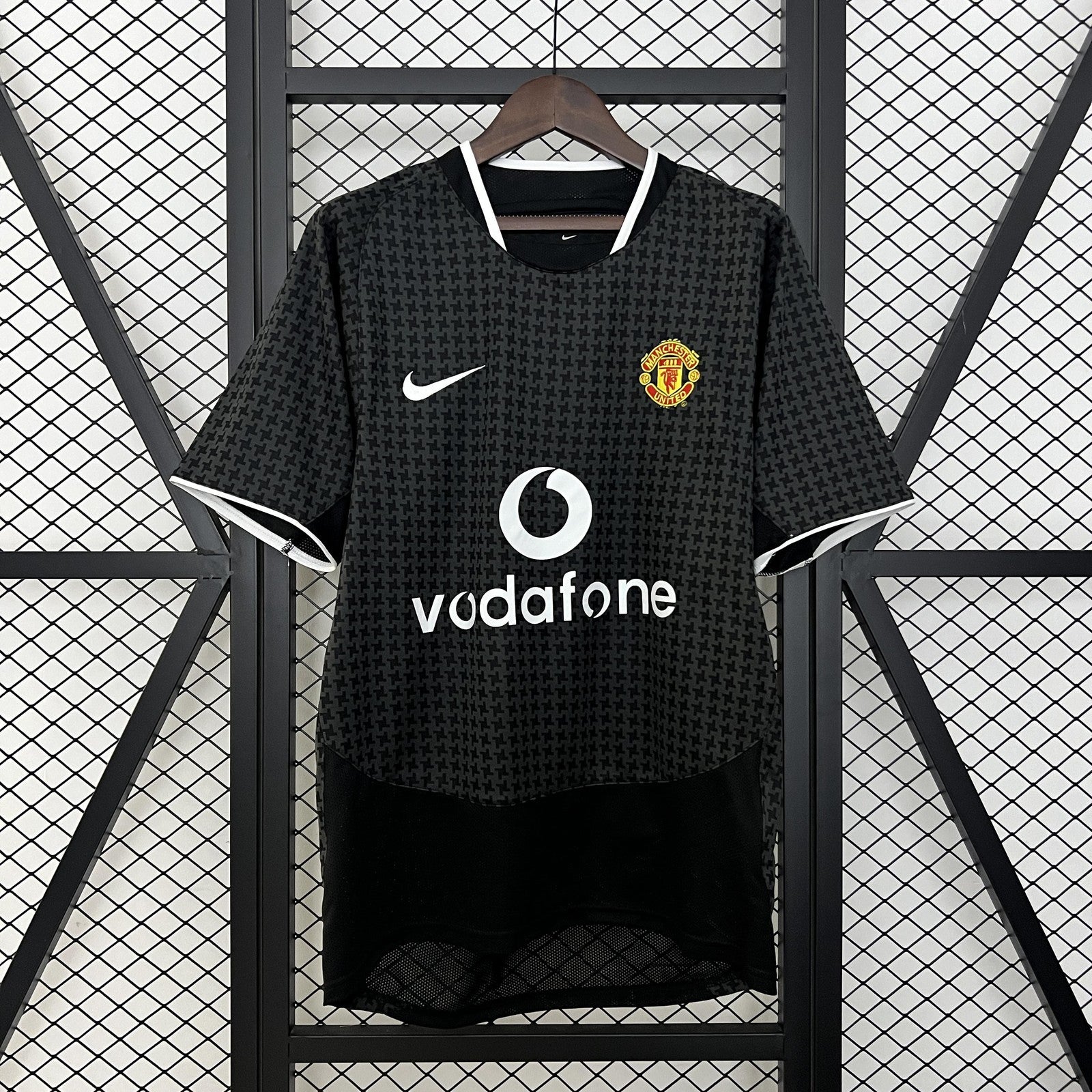 Retro M U 03 05 Away