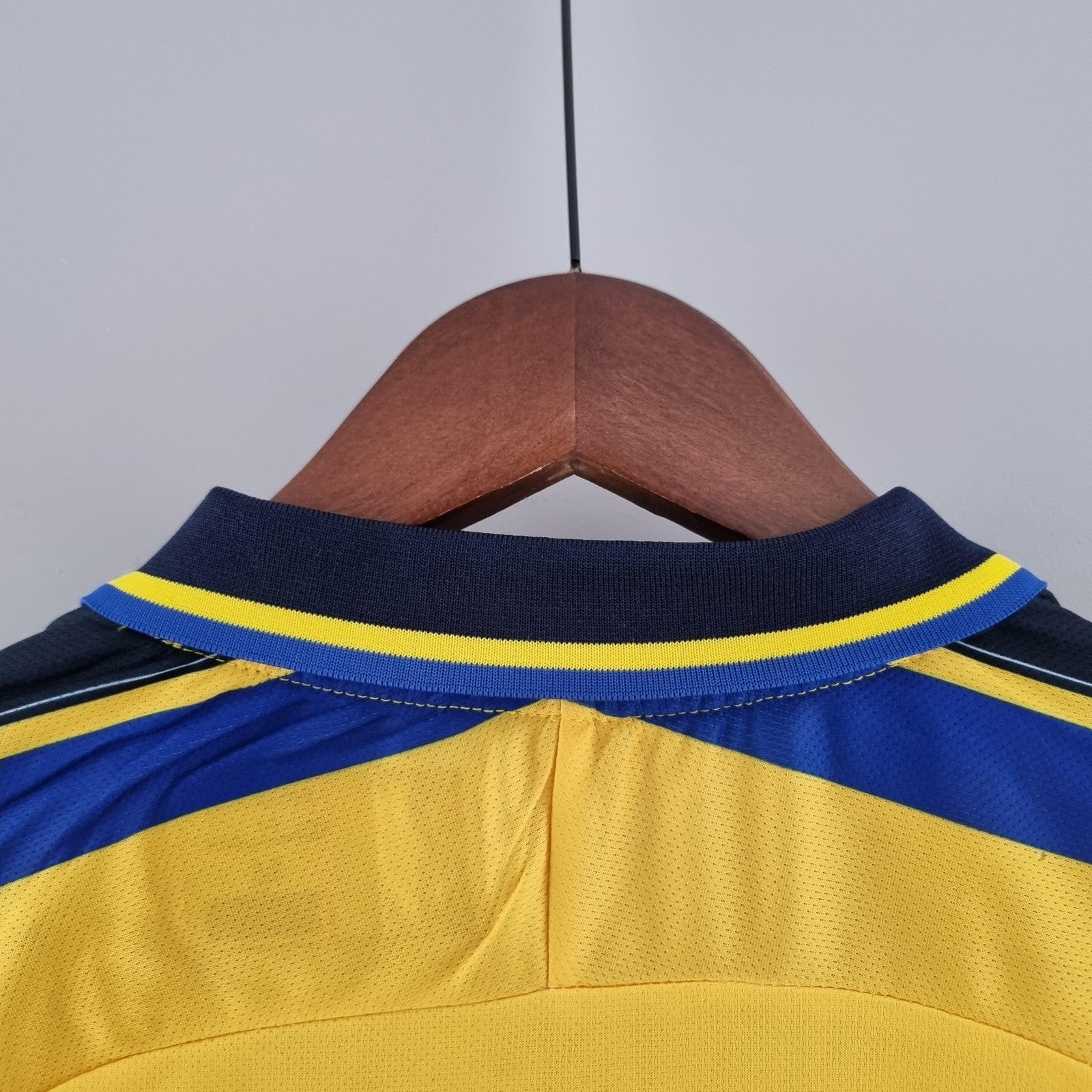 Retro Parma 99 00 Home