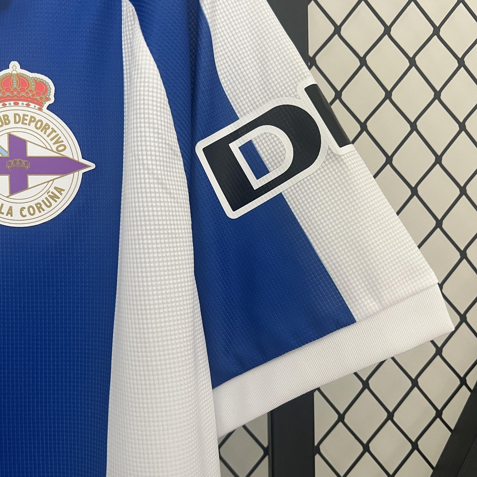 24 25 Deportivo La Coruna Home