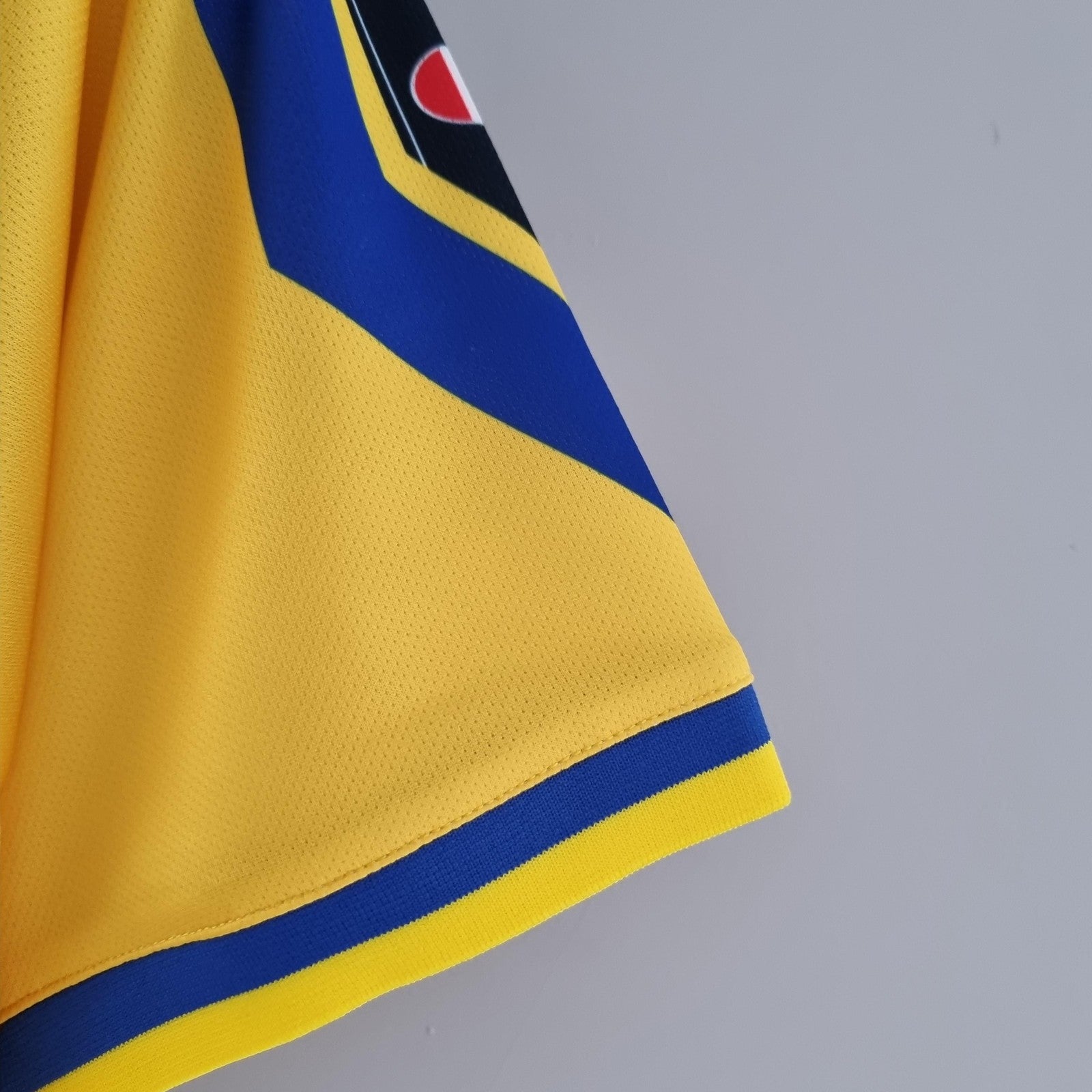 Retro Parma 99 00 Home