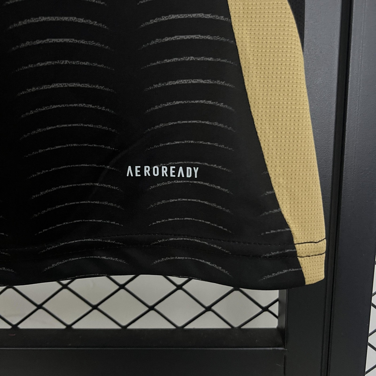 25 26 Colo Colo Away