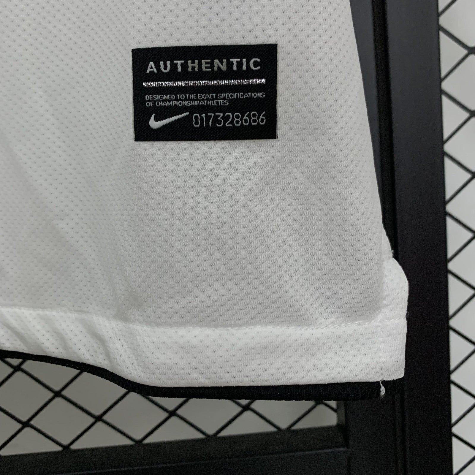 Retro M U 10 11 Away