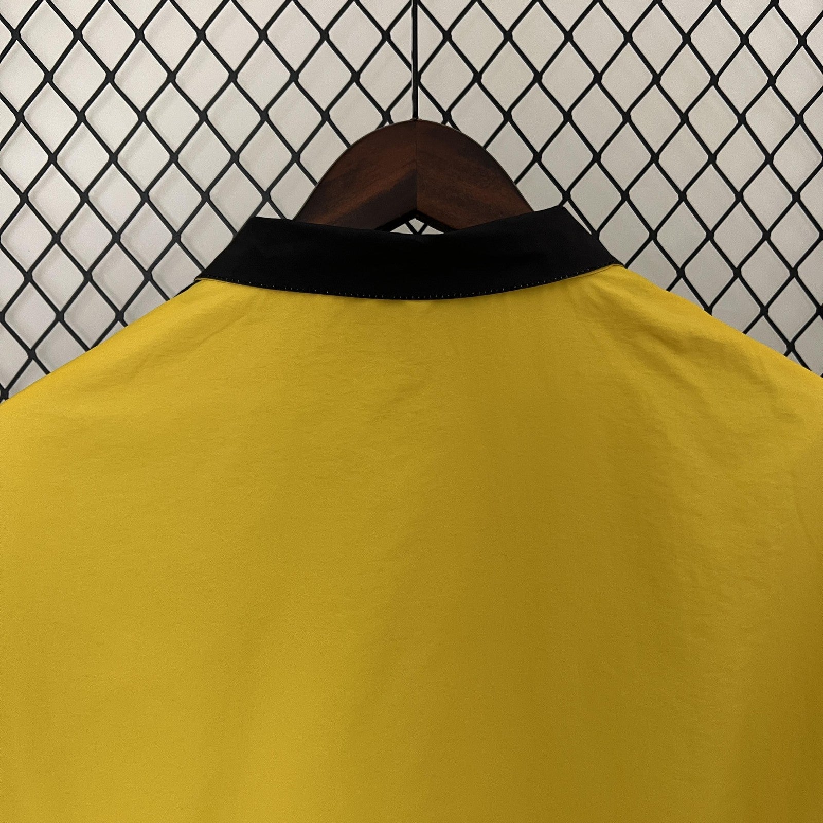 24 25 M U Trench Coat Reversible 2