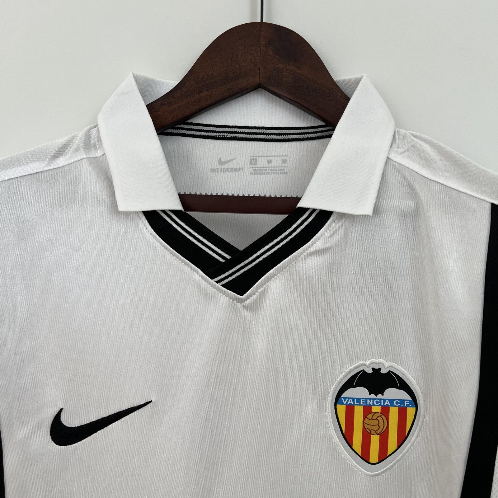 Retro Valencia 00 01 Home