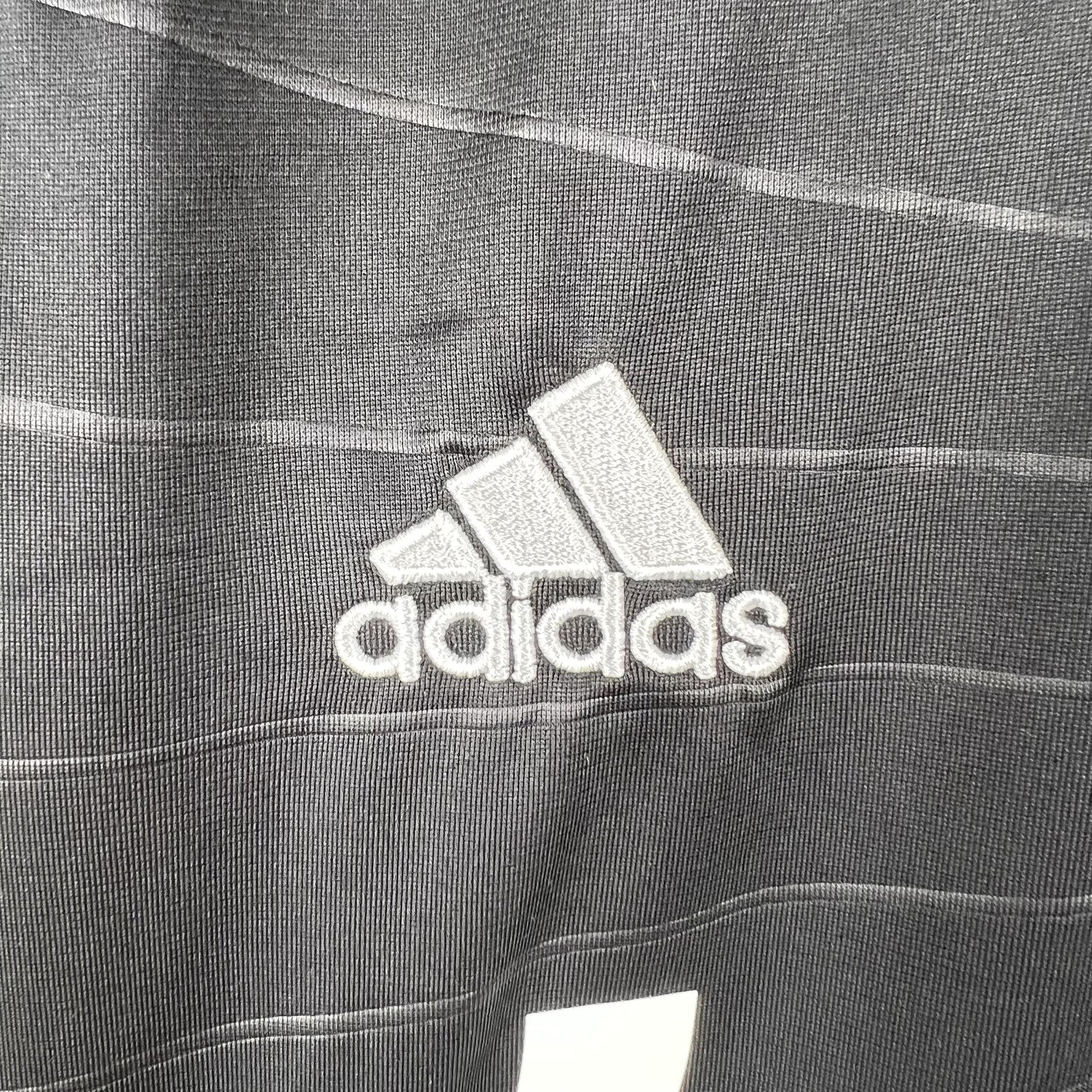 Retro Real Madrid 10 11 Away