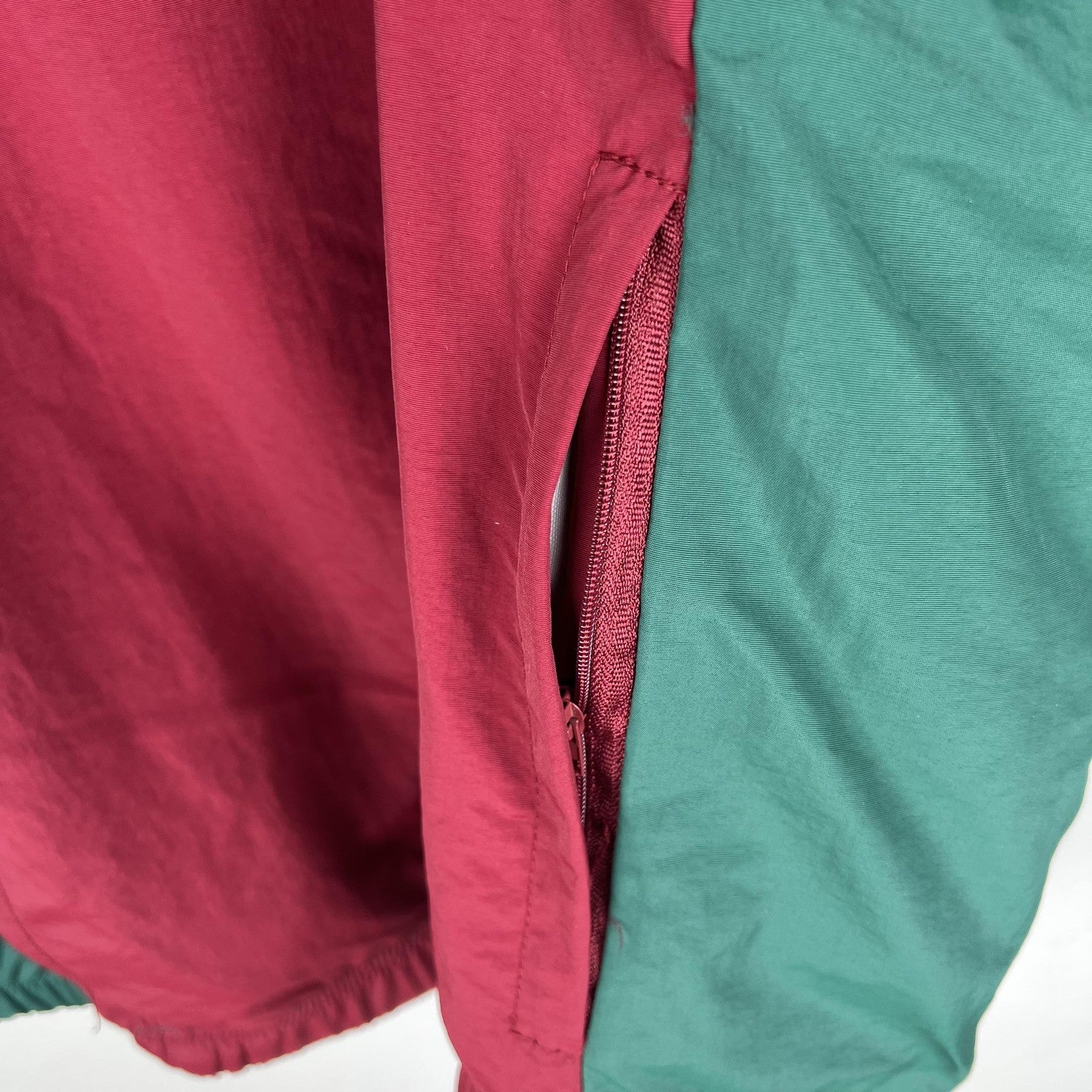 23 24 Fluminense Windbreaker