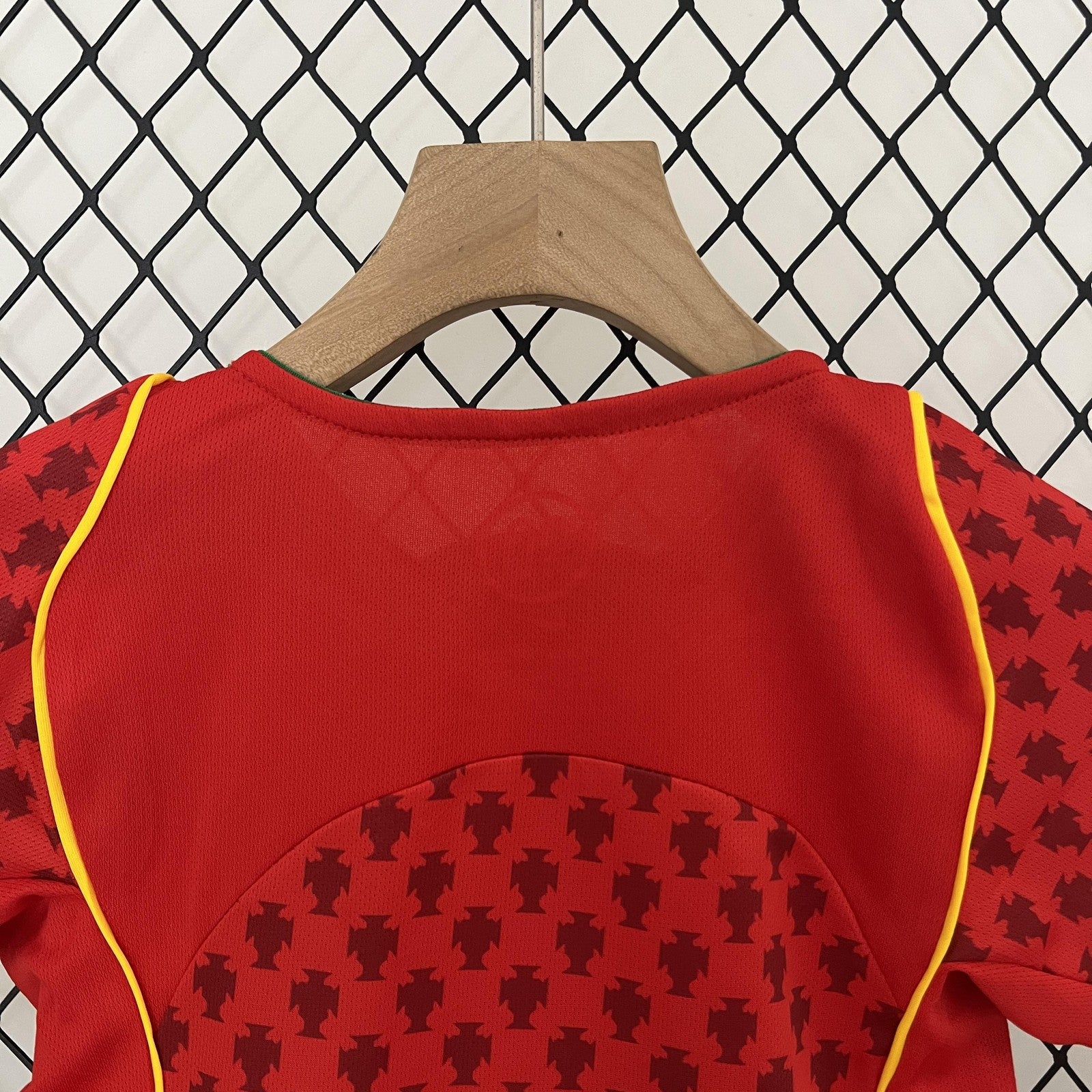 Kids Portugal 2004 Home