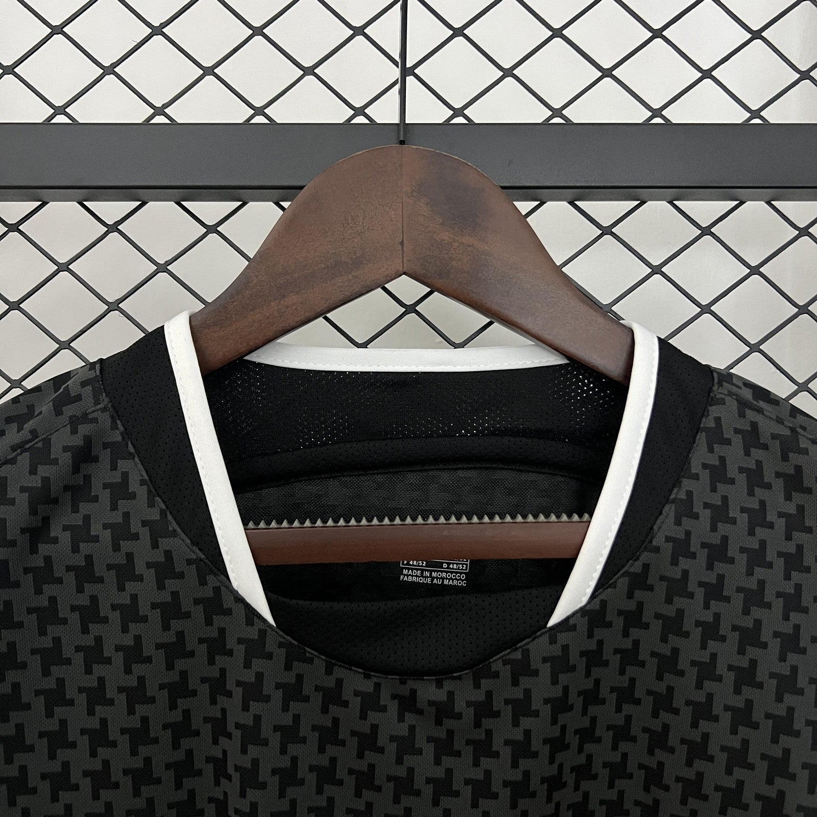 Retro M U 03 05 Away