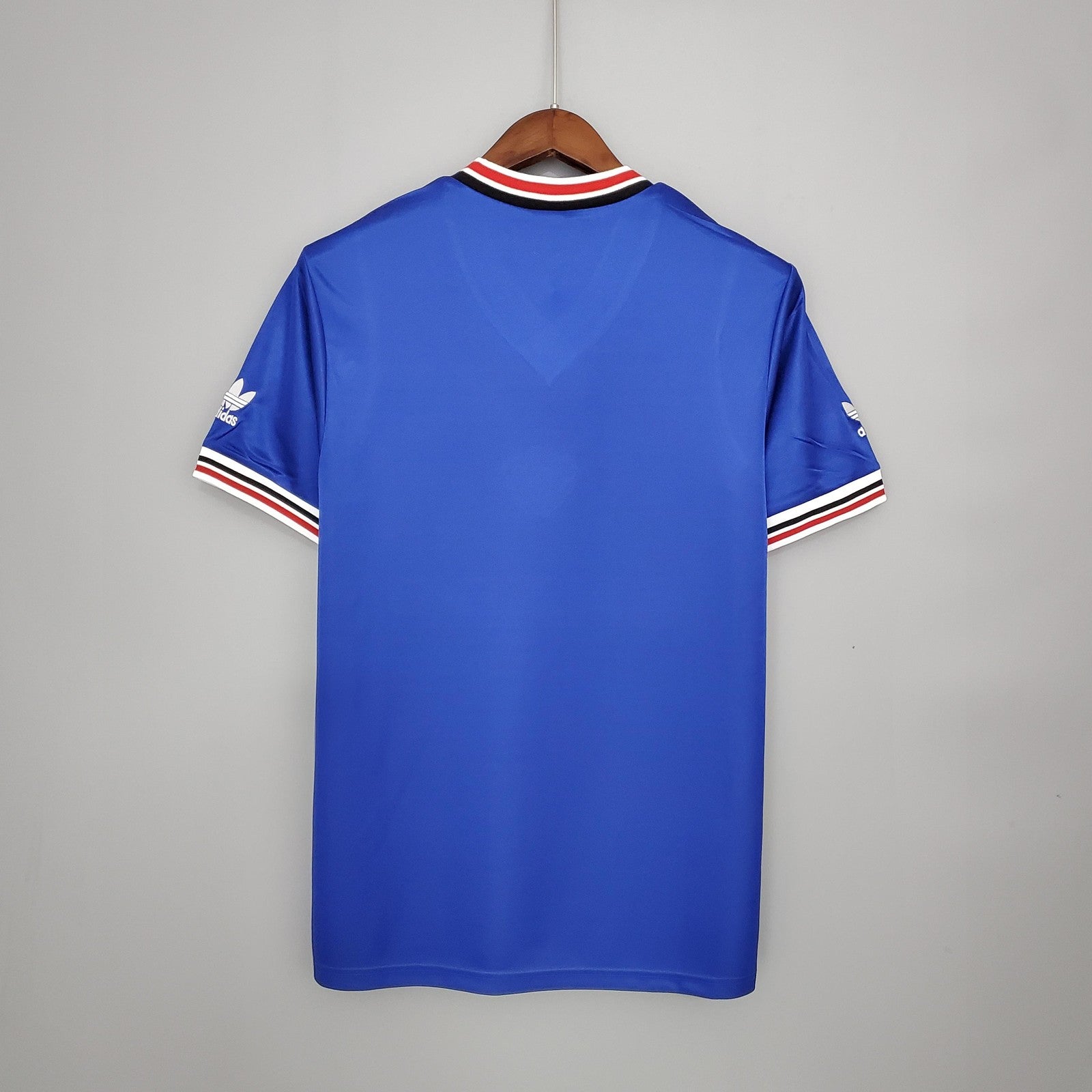 Retro M U Away Blue