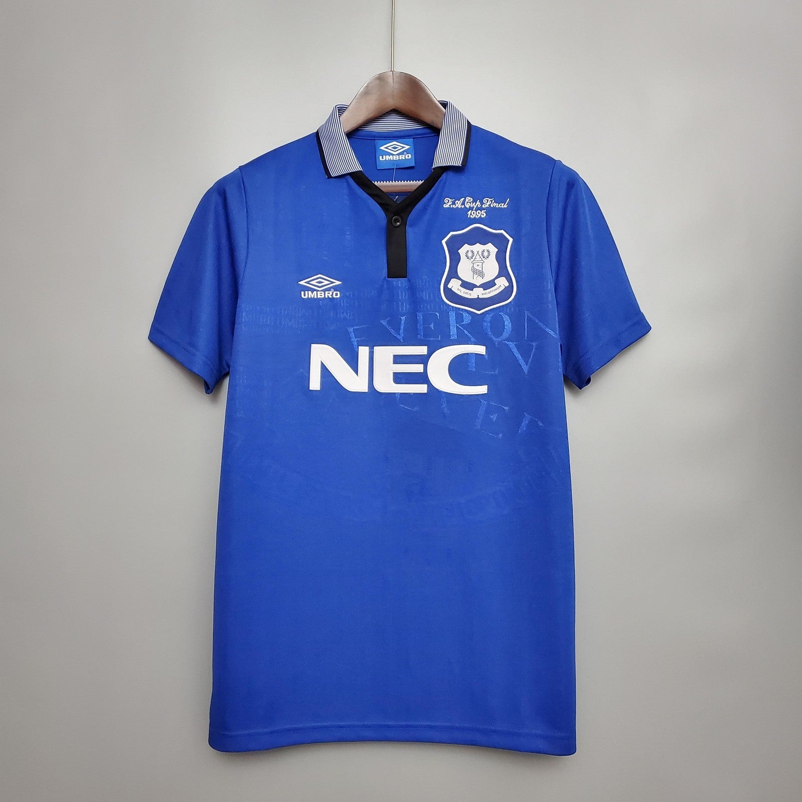 Retro Everton Home