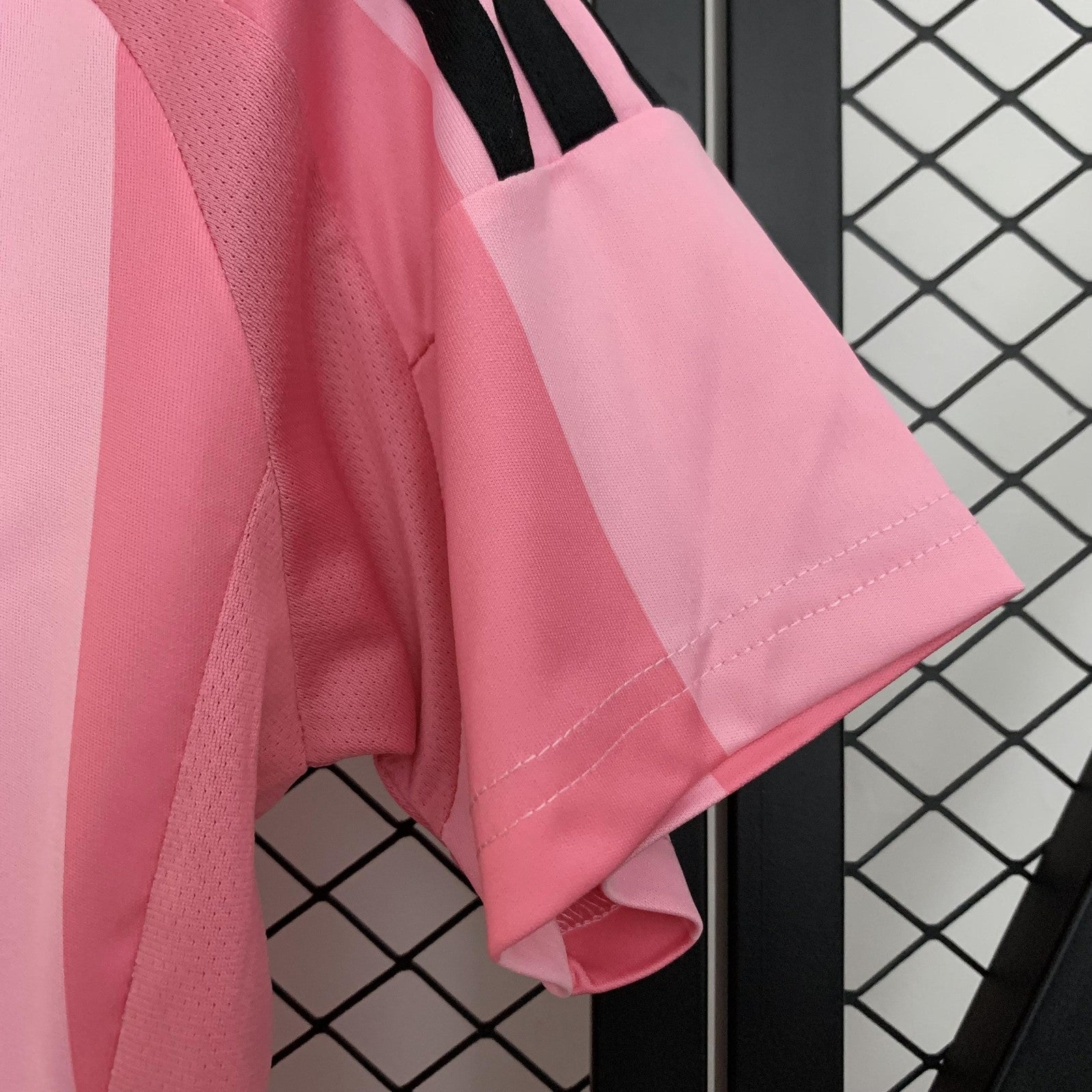 25 26 Womens Miami Home