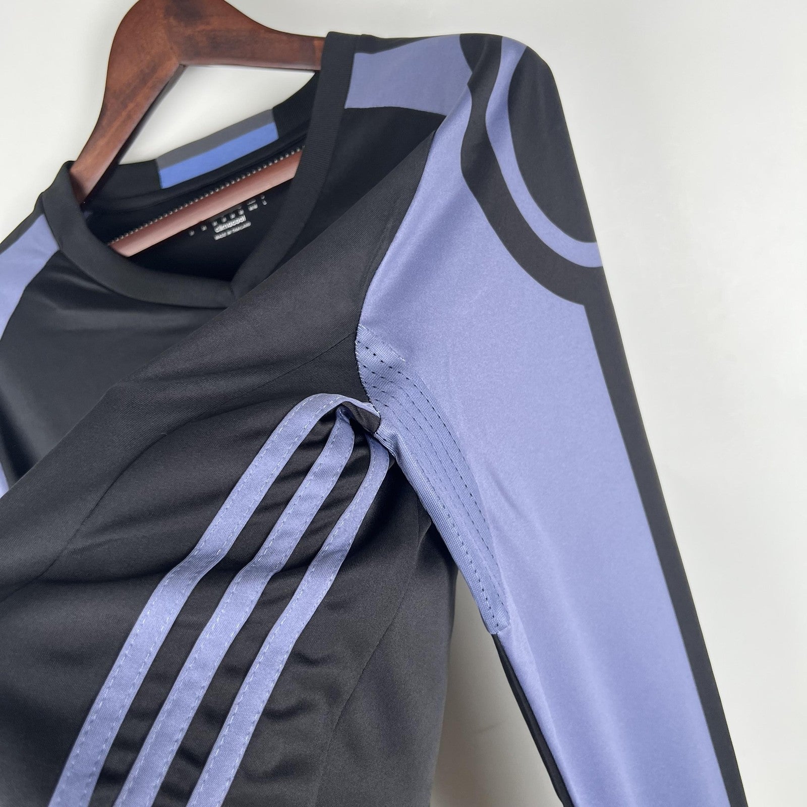 Retro Long Sleeve Real Madrid 16 17 Third Away