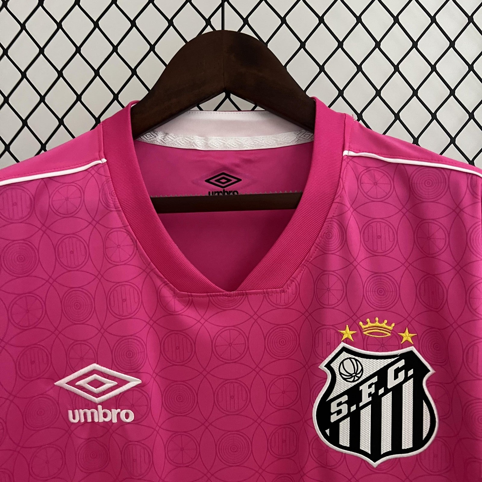 23 24 Santos Pink