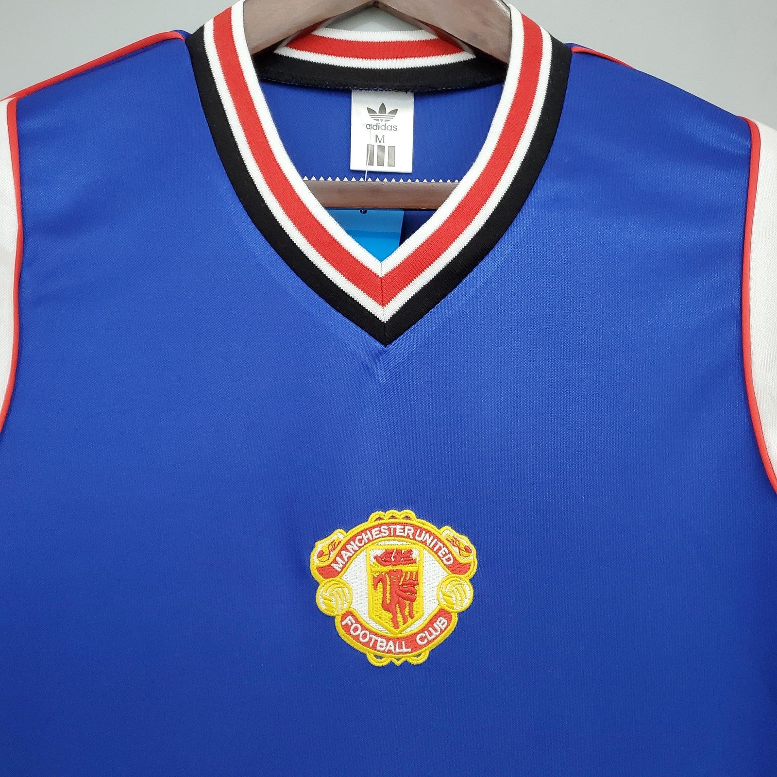 Retro M U Away Blue